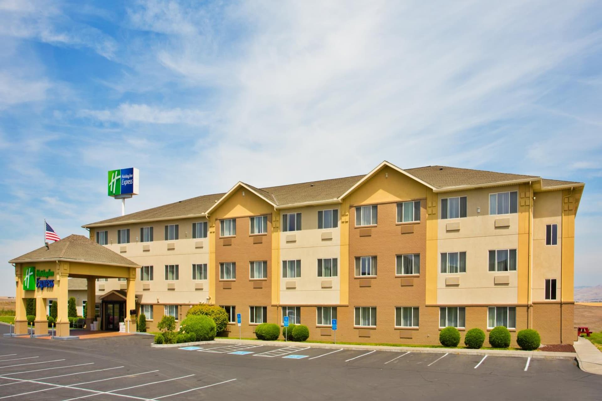 Holiday Inn Express Pendleton by IHG featured exterior or lobby in Pendleton, OR — similar hotel