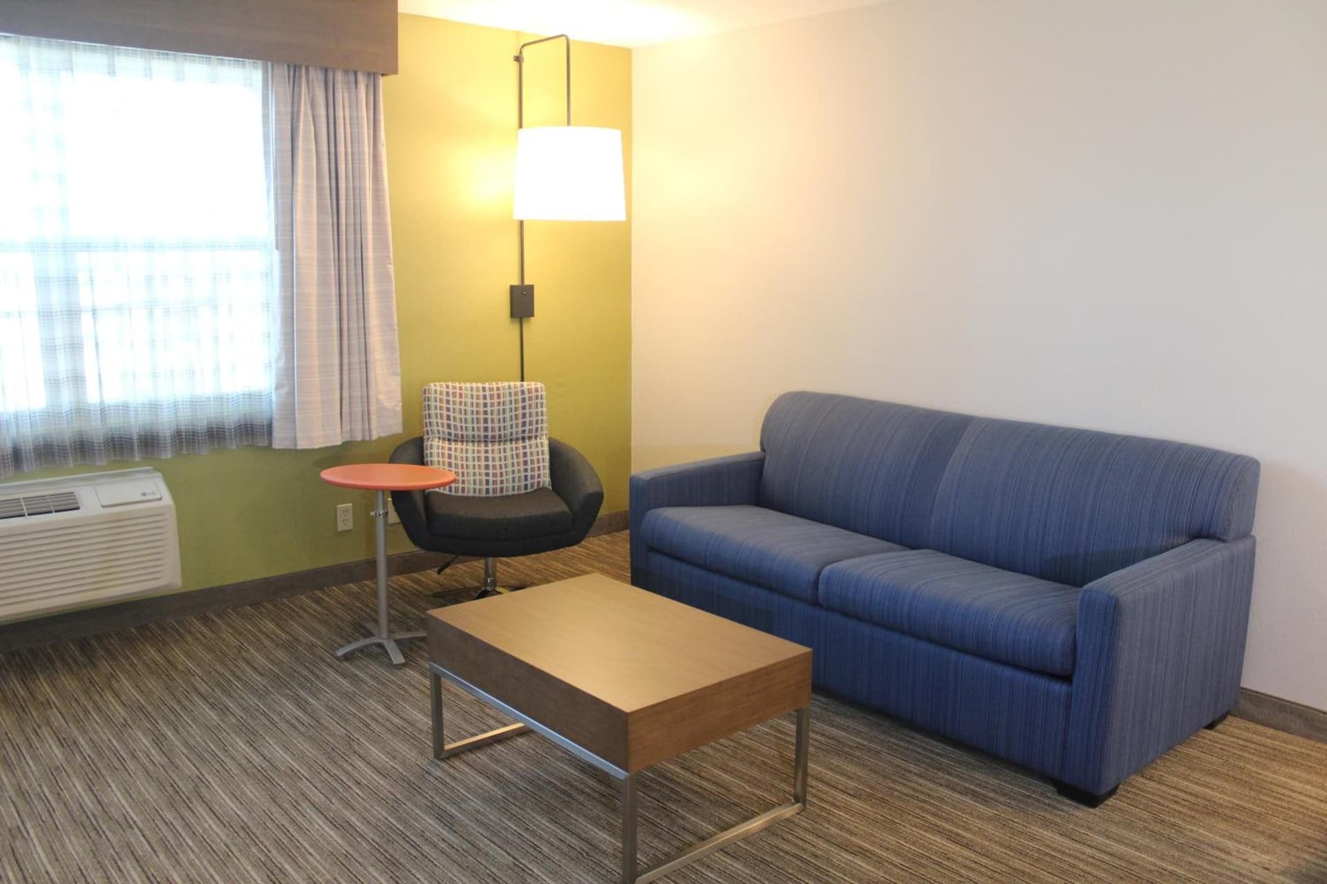 Holiday Inn Express & Suites Camarillo by IHG gallery photo in Camarillo, CA — image 7