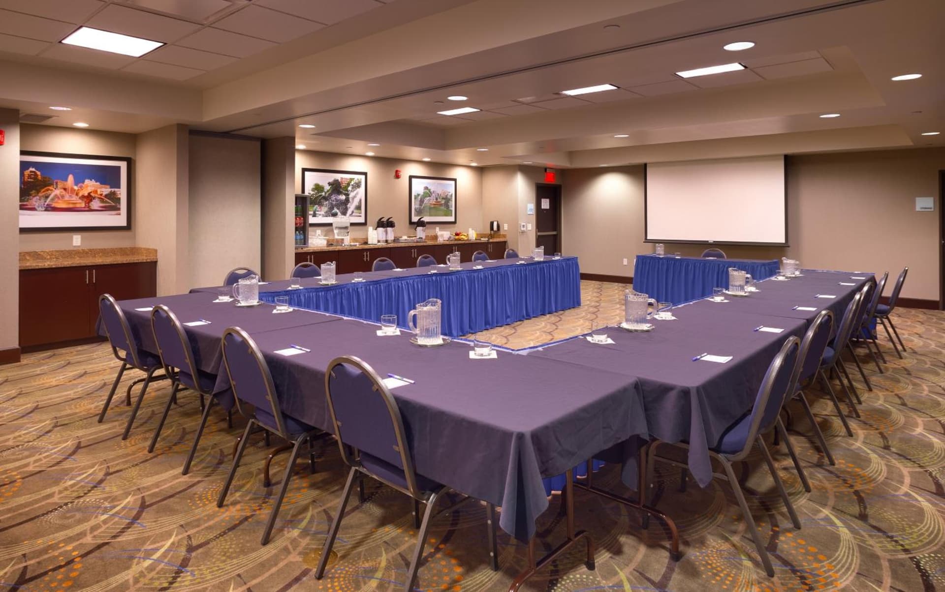 Holiday Inn Express & Suites Overland Park by IHG gallery photo in Overland Park, KS — image 39
