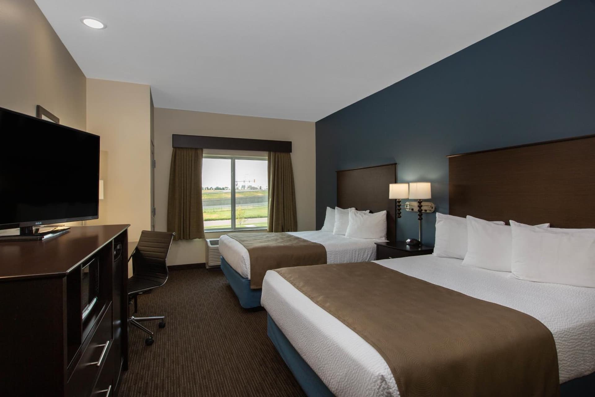 AmericInn by Wyndham Sioux Falls North gallery photo in Sioux Falls, SD — image 47