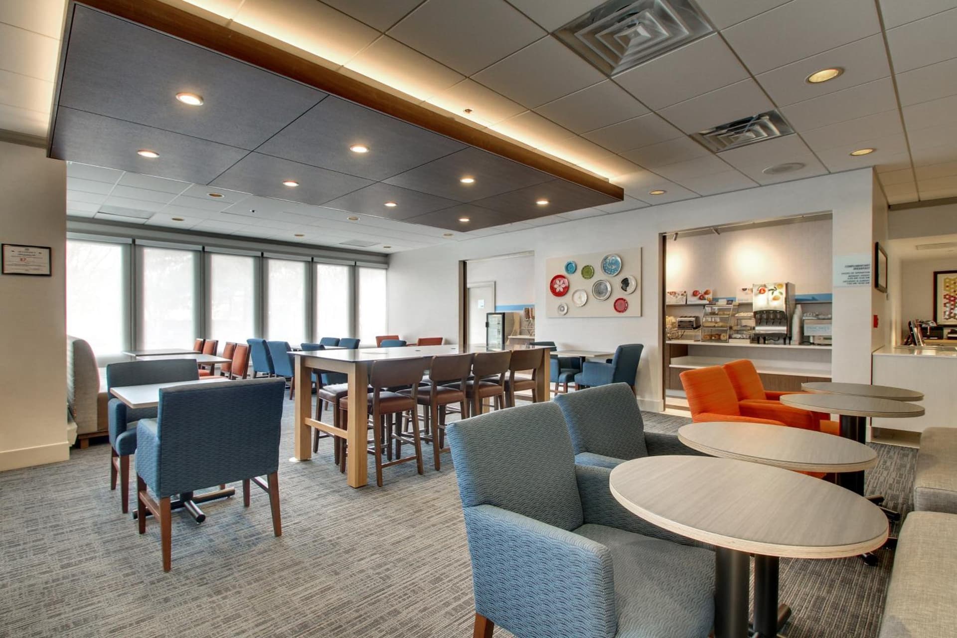 Holiday Inn Express Poughkeepsie by IHG interior in Poughkeepsie, NY — gallery photo 2