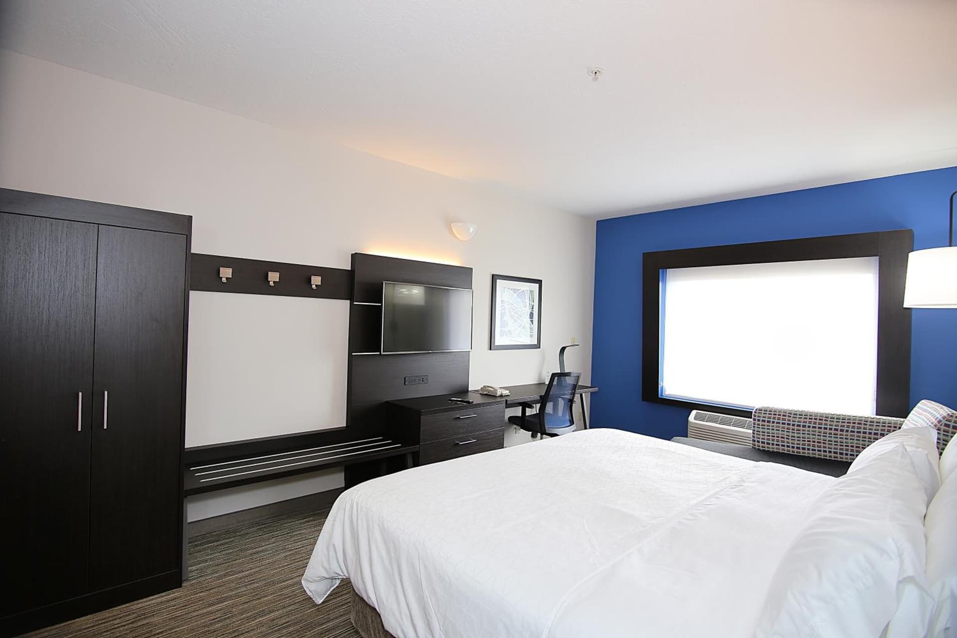 Holiday Inn Express Hotel & Suites Ashland by IHG gallery photo in Ashland, OR — image 8