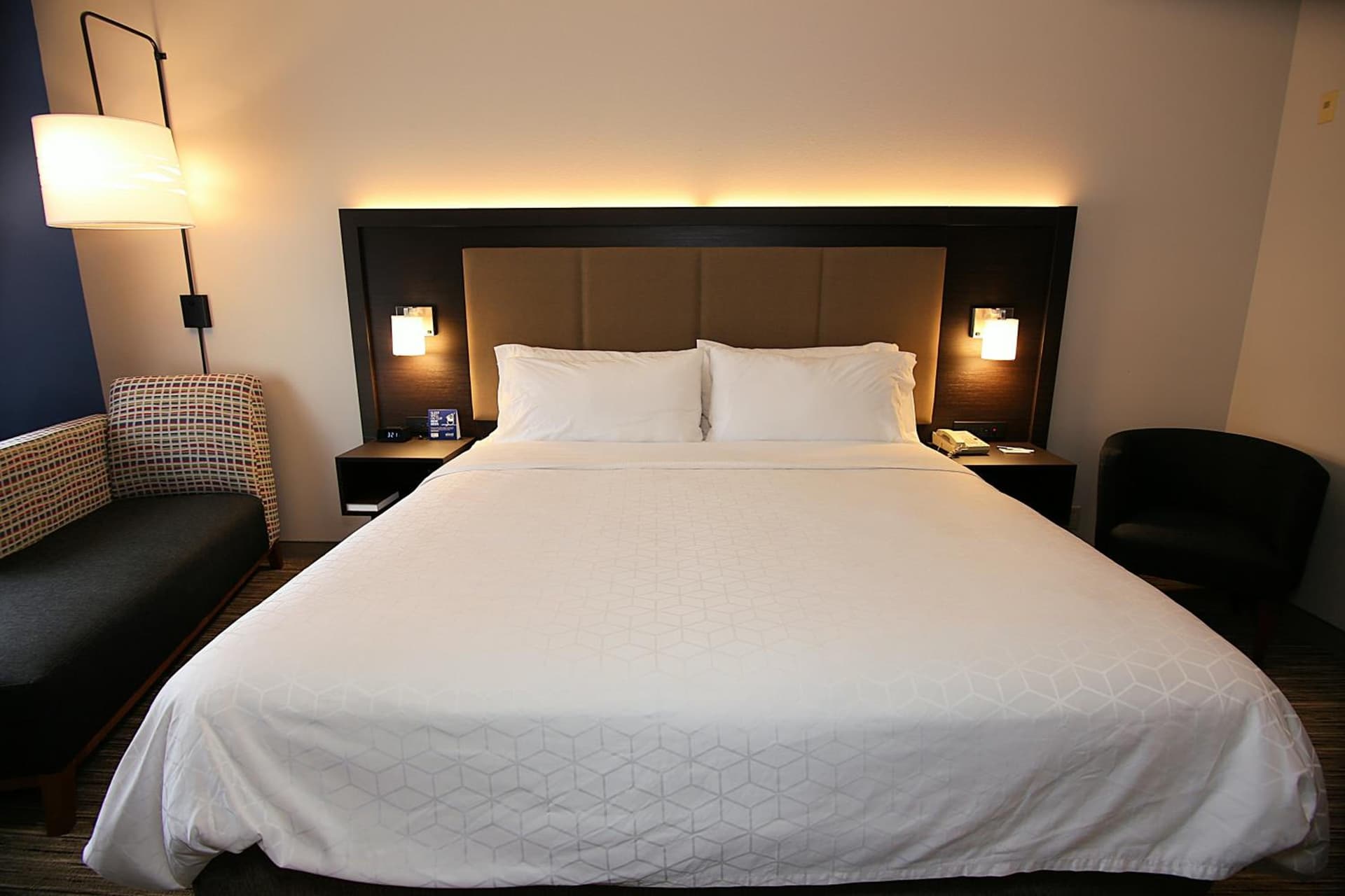 Holiday Inn Express Hotel & Suites Ashland by IHG gallery photo in Ashland, OR — image 35