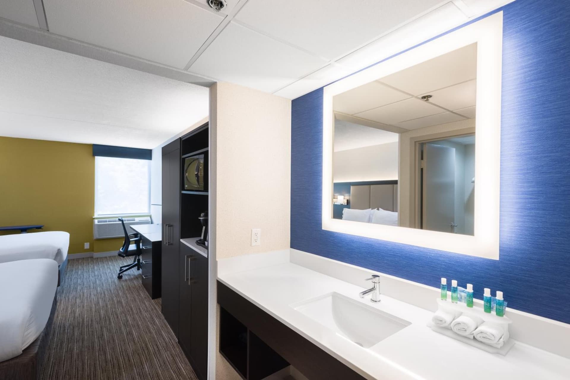 Holiday Inn Express Ramsey Mahwah by IHG property views in Ramsey, NJ — gallery photo 3