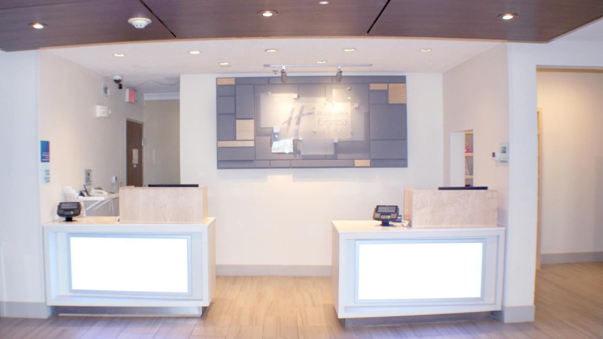 Holiday Inn Express & Suites Plainview by IHG property views in Plainview, TX — gallery photo 3