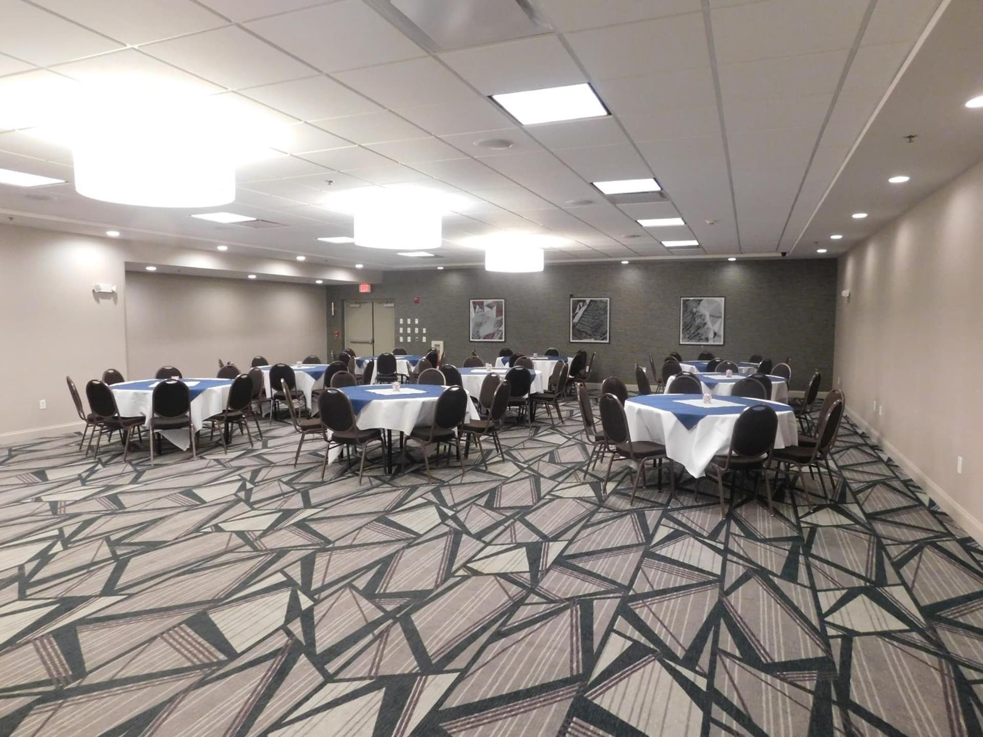 Holiday Inn Hotel & Suites Rochester - Marketplace by IHG gallery photo in Rochester, NY — image 14