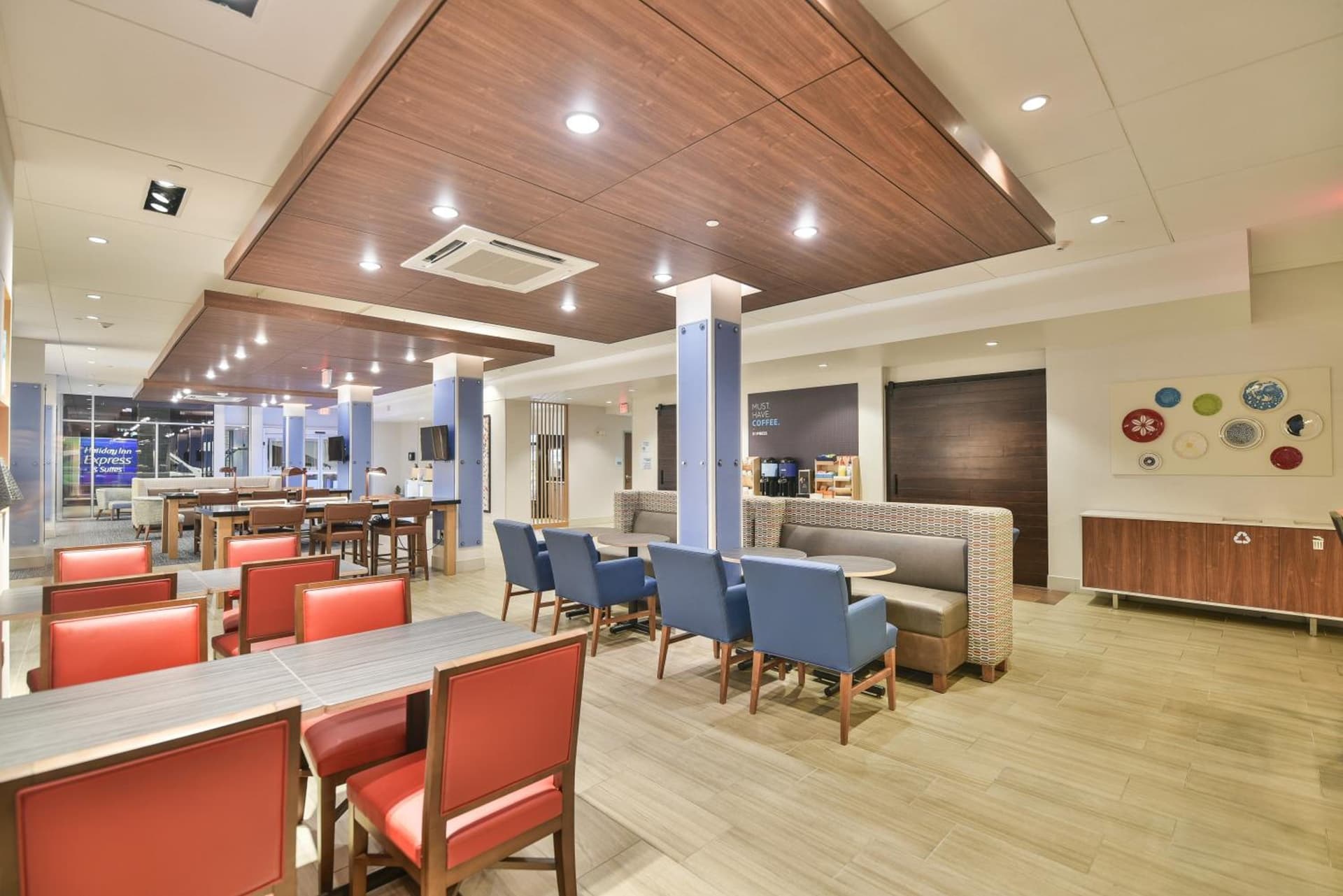 Holiday Inn Express & Suites Lehi - Thanksgiving Point by IHG interior in Lehi, UT — gallery photo 2