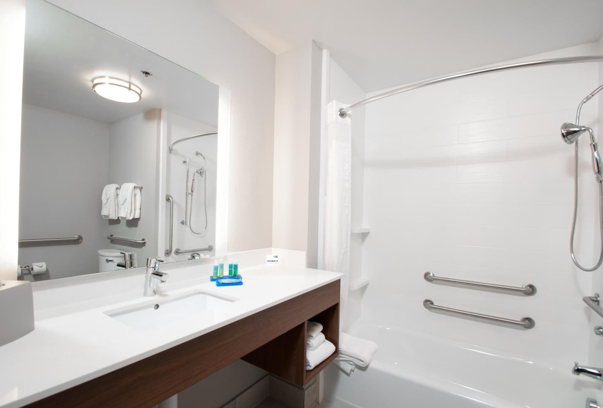 Holiday Inn Express Quantico - Stafford by IHG gallery photo in Stafford, VA — image 14