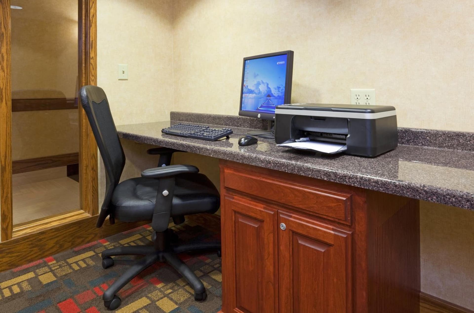 Holiday Inn Express Sheboygan-Kohler / I-43 by IHG interior in Sheboygan, WI — gallery photo 2