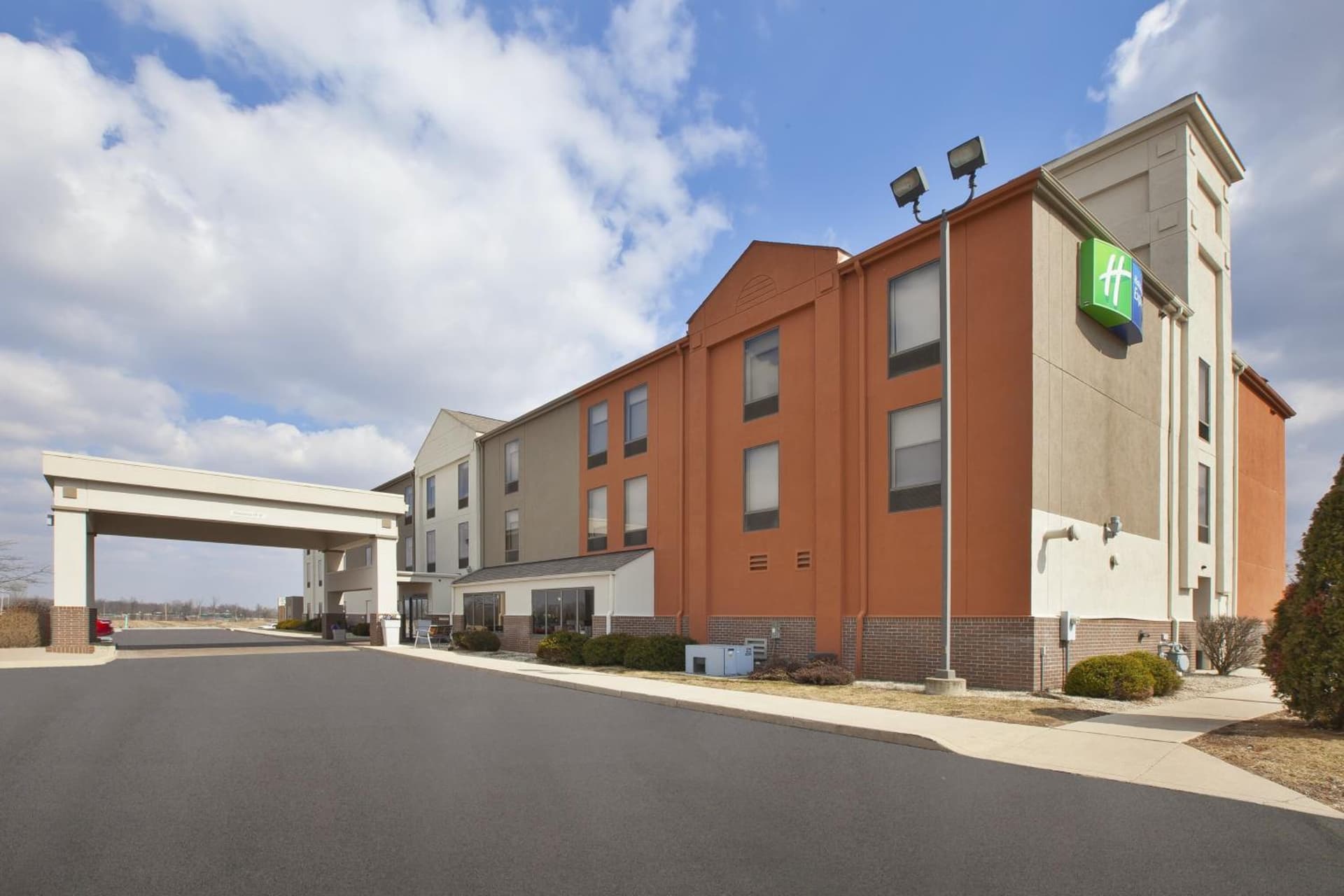 Holiday Inn Express Tiffin by IHG featured exterior or lobby in Tiffin, OH — similar hotel