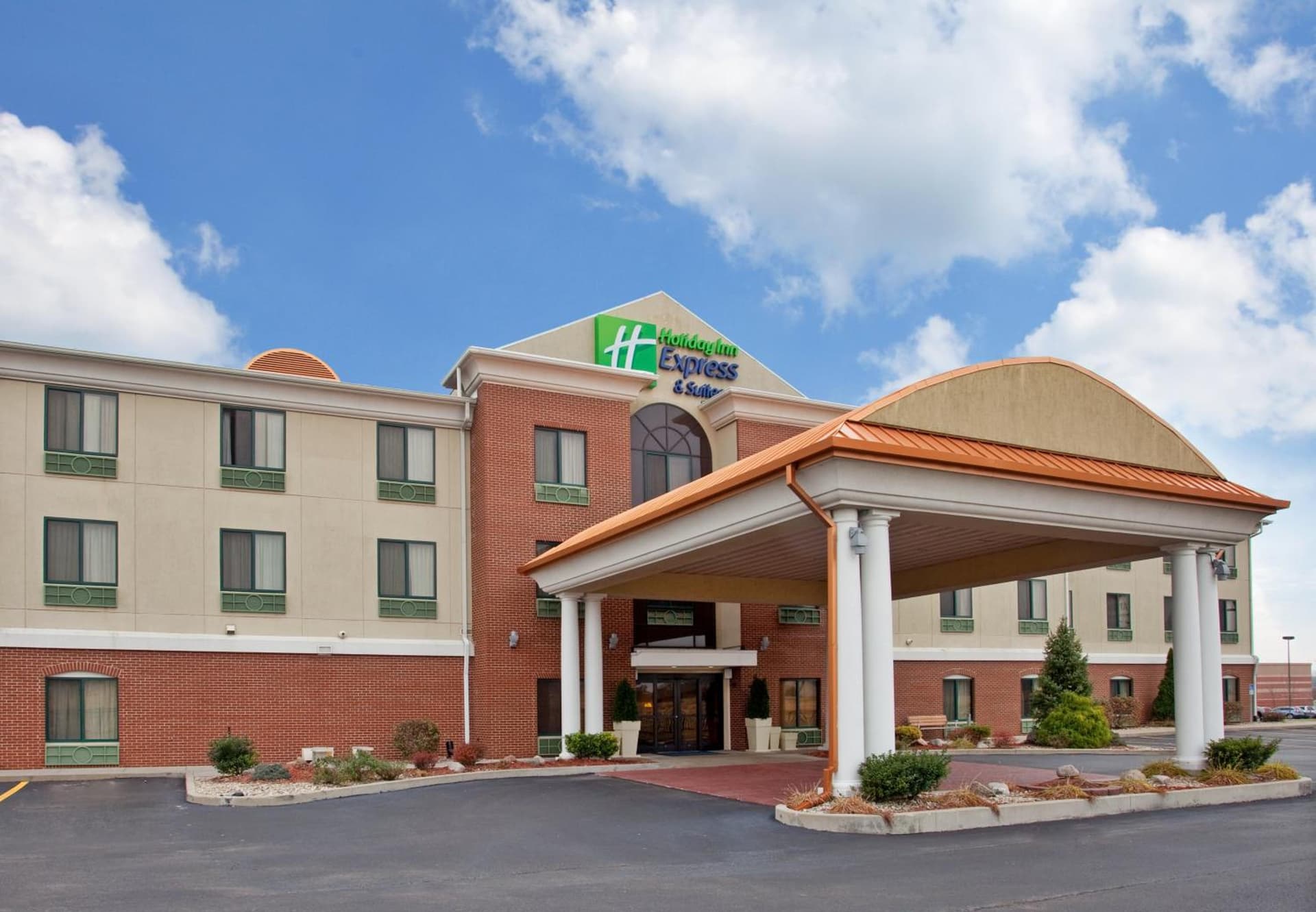 Holiday Inn Express & Suites O'Fallon-Shiloh by IHG property views in Shiloh, IL — gallery photo 3