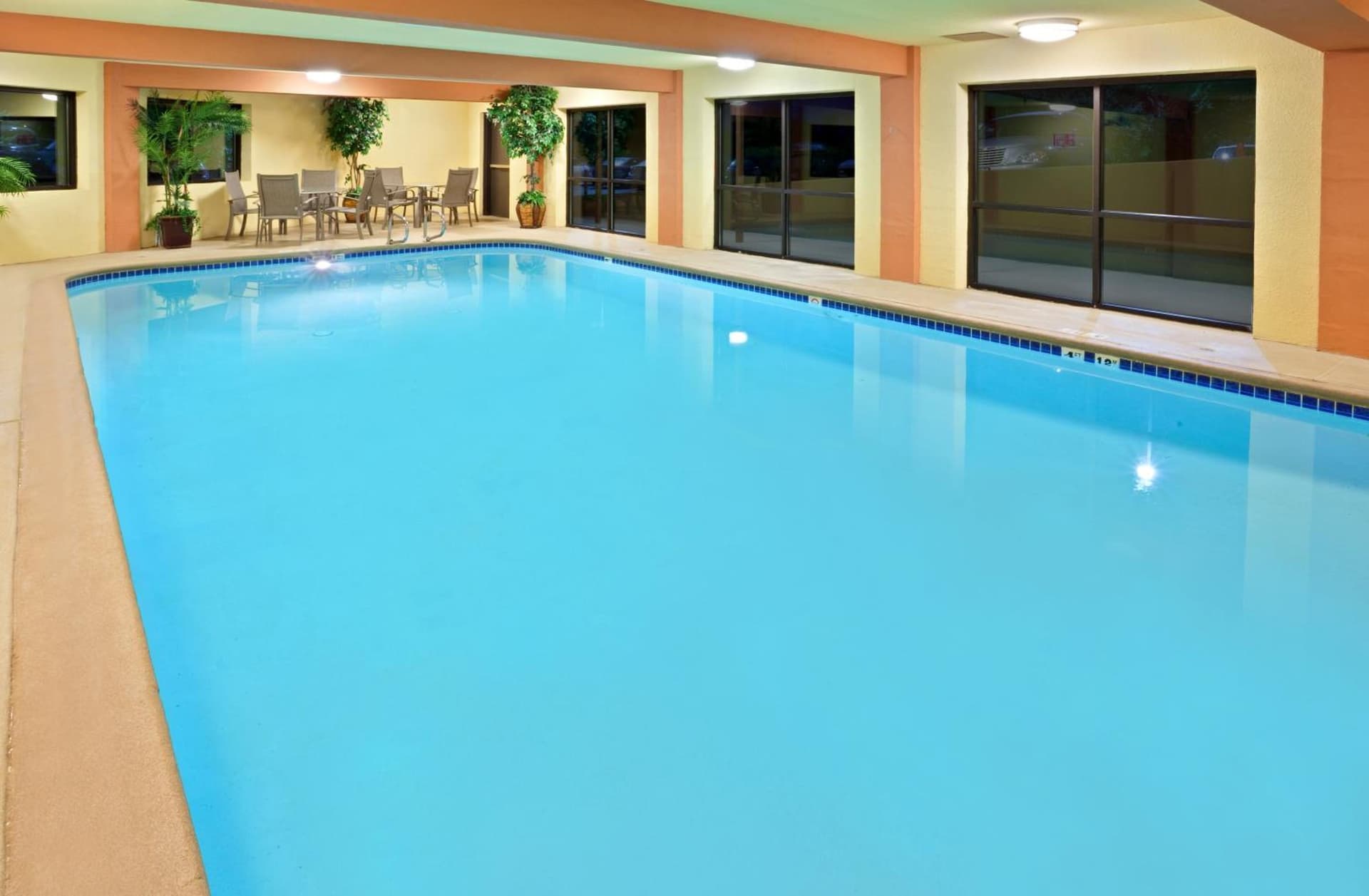 Holiday Inn Express Portland South - Lake Oswego by IHG gallery photo in Lake Oswego, OR — image 16
