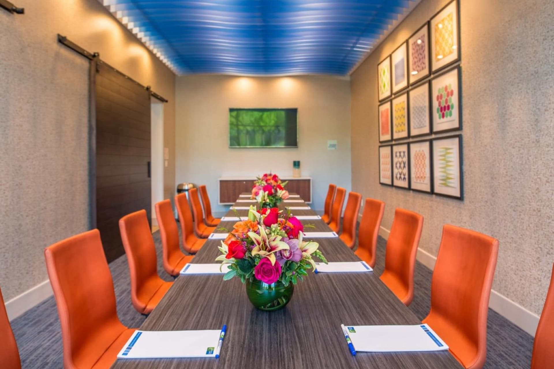 Holiday Inn Express & Suites - Tampa North - Wesley Chapel by IHG interior in Wesley Chapel, FL — gallery photo 2