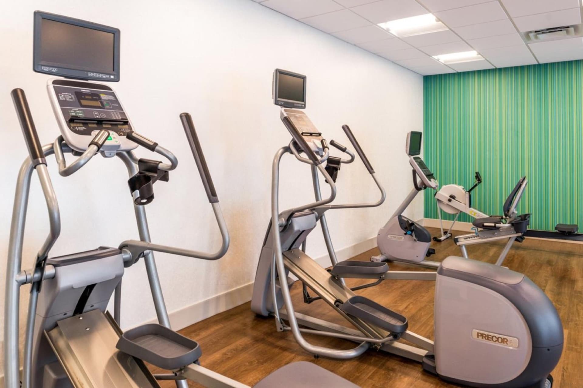 Holiday Inn Express & Suites - Tampa North - Wesley Chapel by IHG gallery photo in Wesley Chapel, FL — image 7