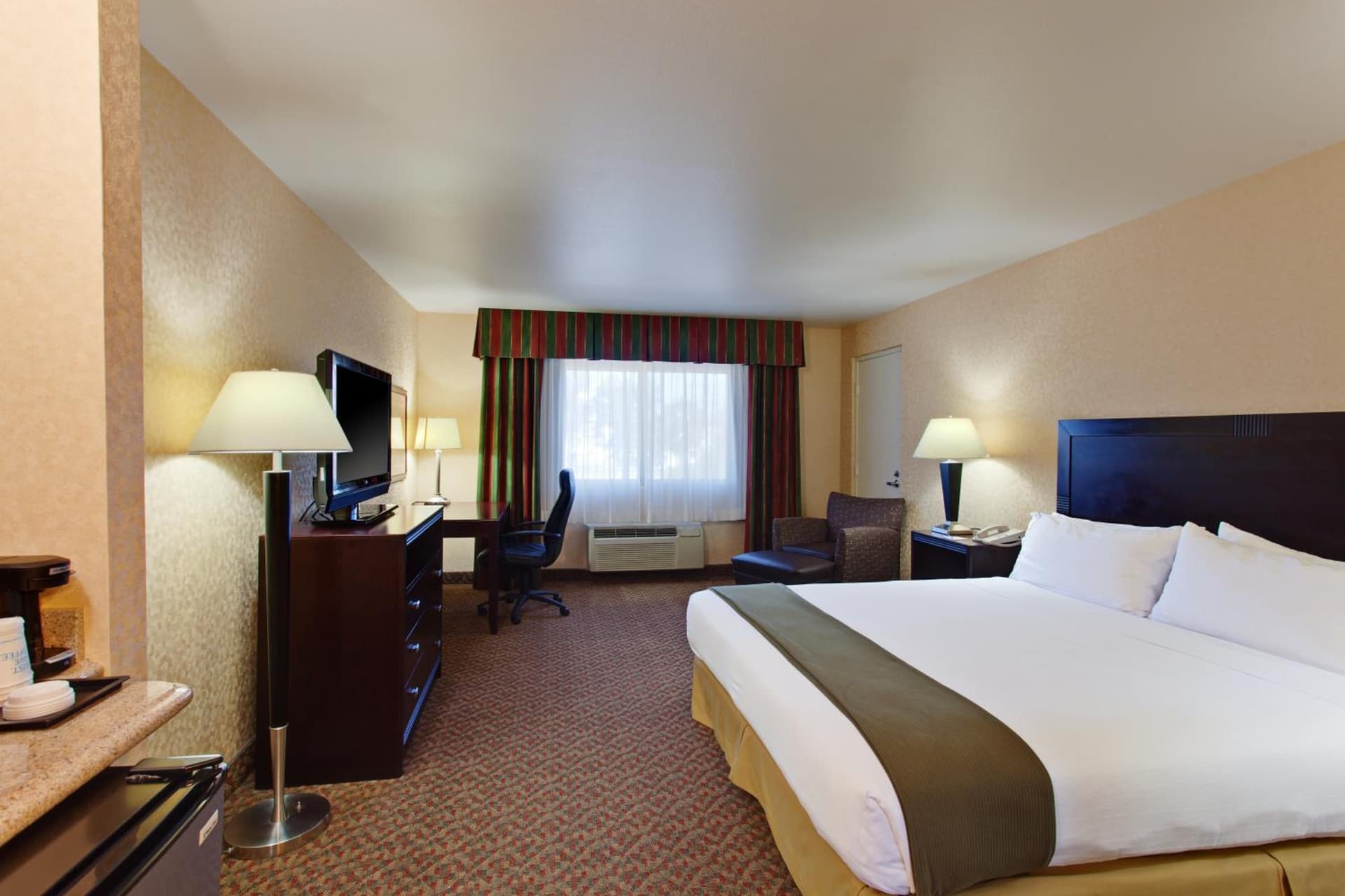 Holiday Inn Express Temecula by IHG gallery photo in Temecula, CA — image 11
