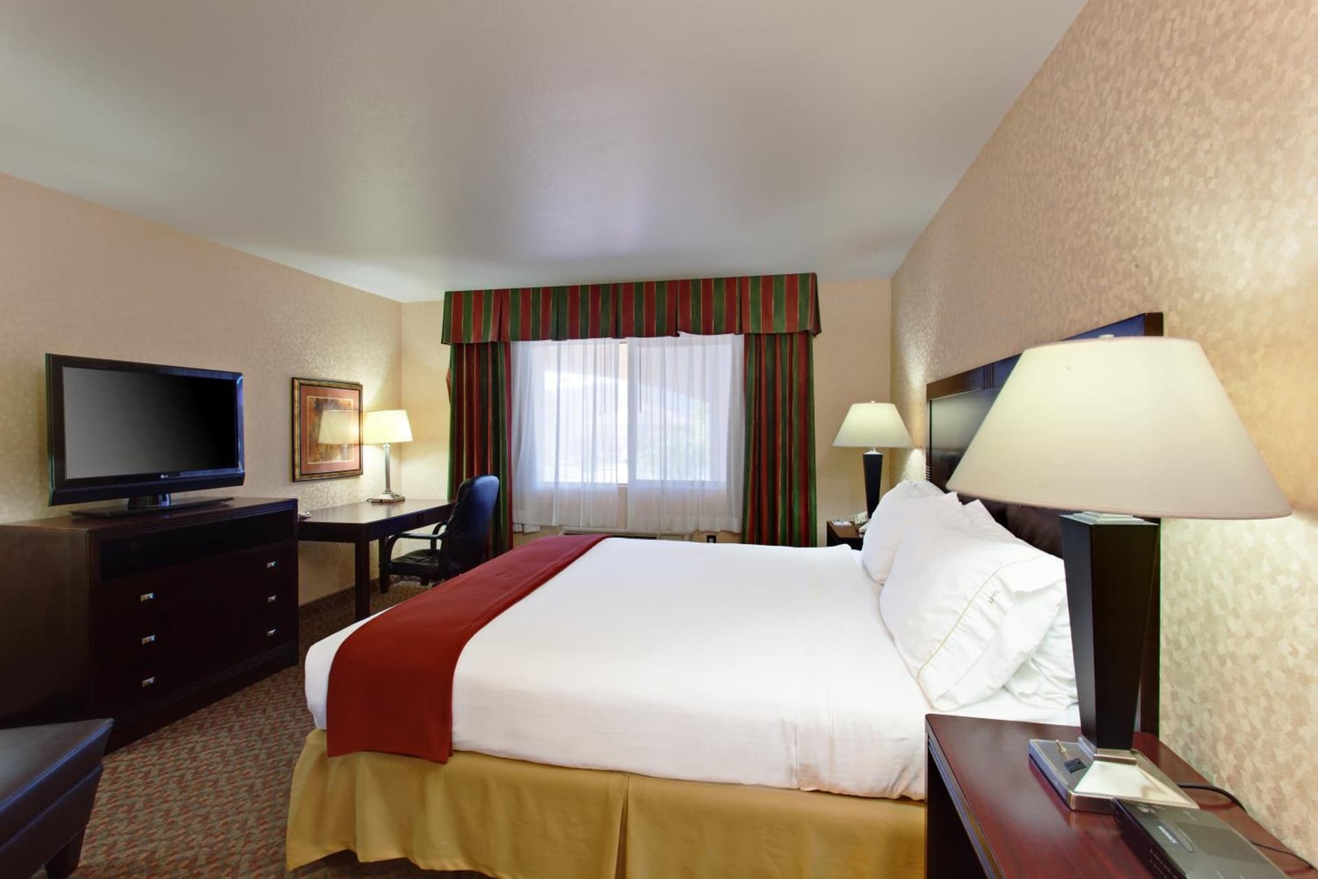 Holiday Inn Express Temecula by IHG gallery photo in Temecula, CA — image 5