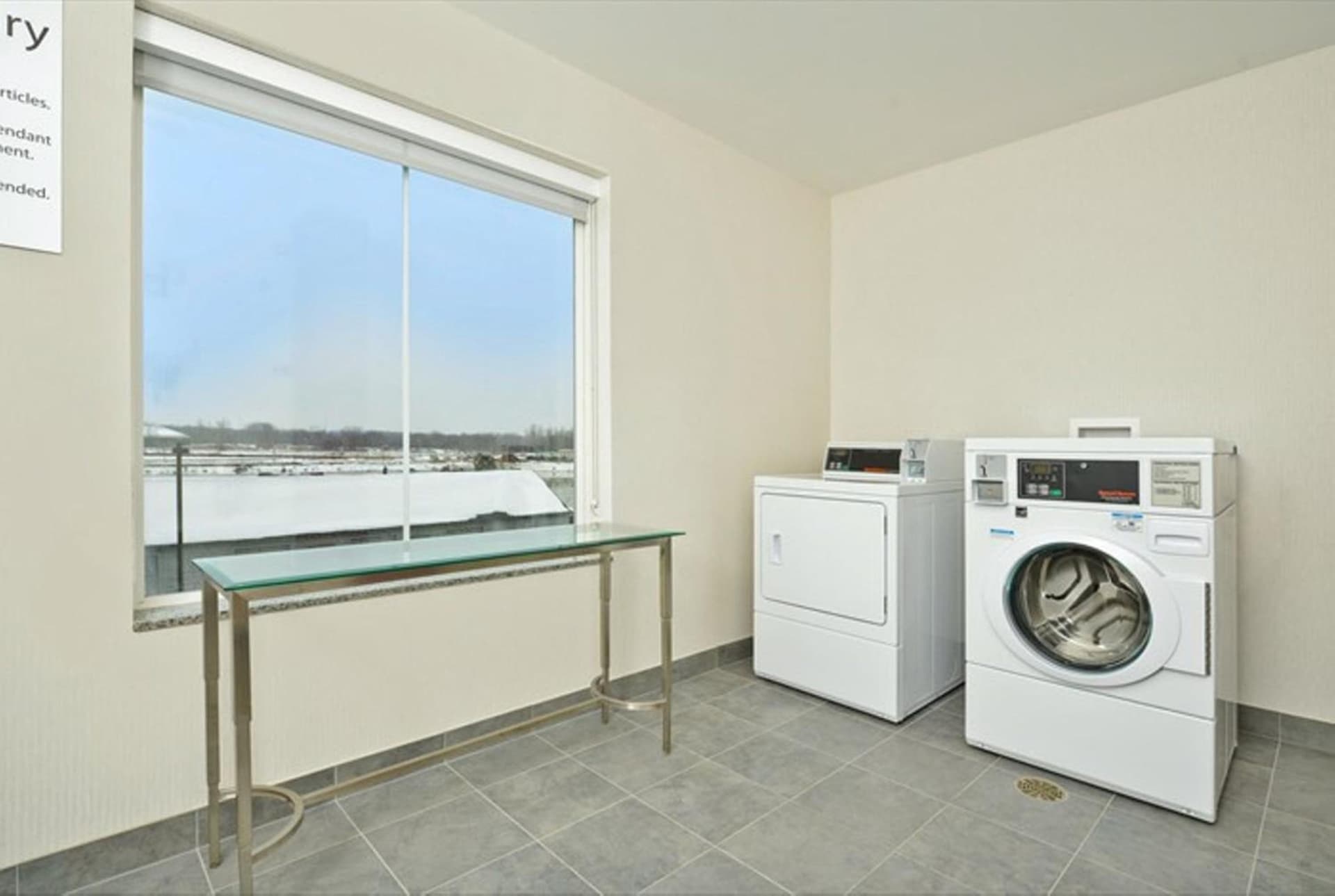 Holiday Inn Express & Suites Utica by IHG gallery photo in Utica, NY — image 12