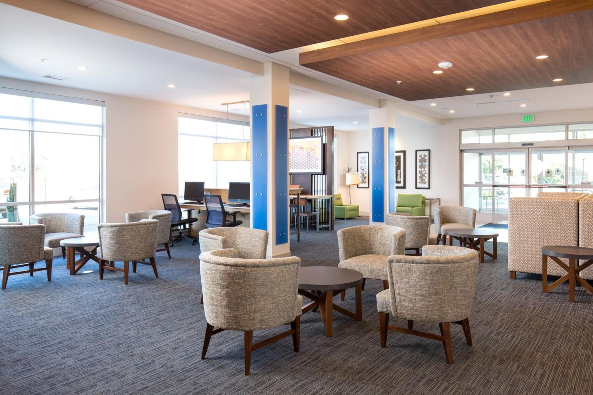 Holiday Inn Express Visalia Sequoia Gateway Area by IHG gallery photo in Visalia, CA — image 8