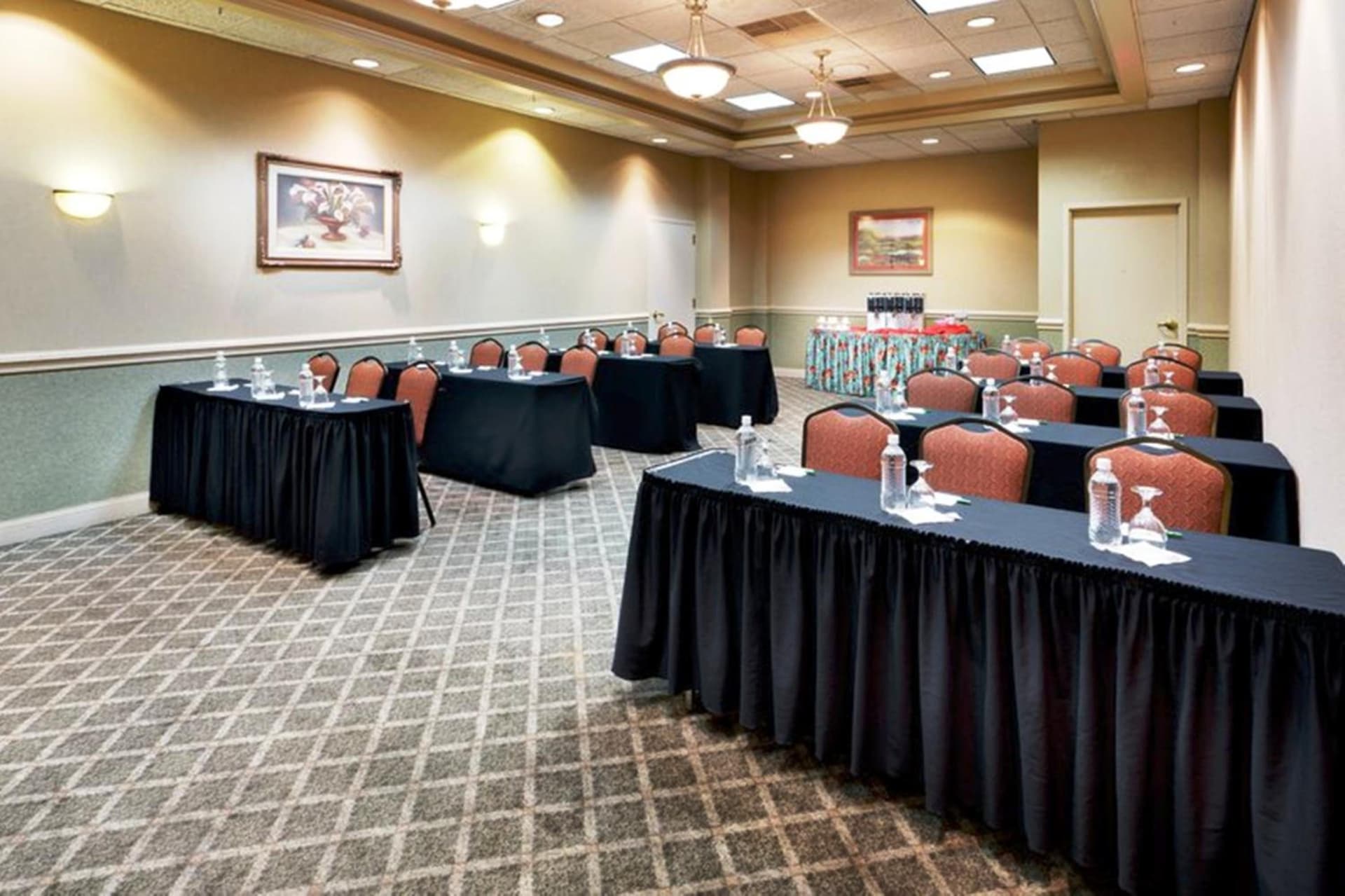 Burrstone Inn, an Ascend Collection Hotel gallery photo in Utica, NY — image 74