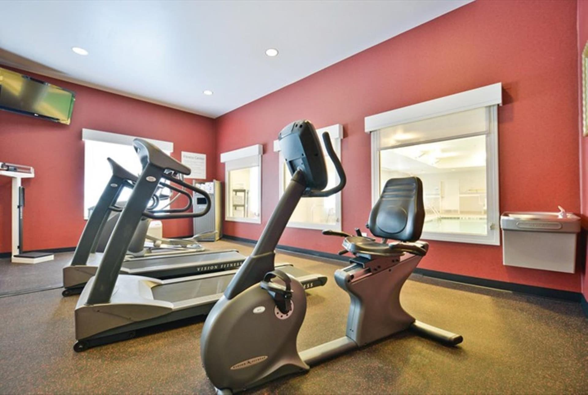 Holiday Inn Express & Suites Utica by IHG gallery photo in Utica, NY — image 6