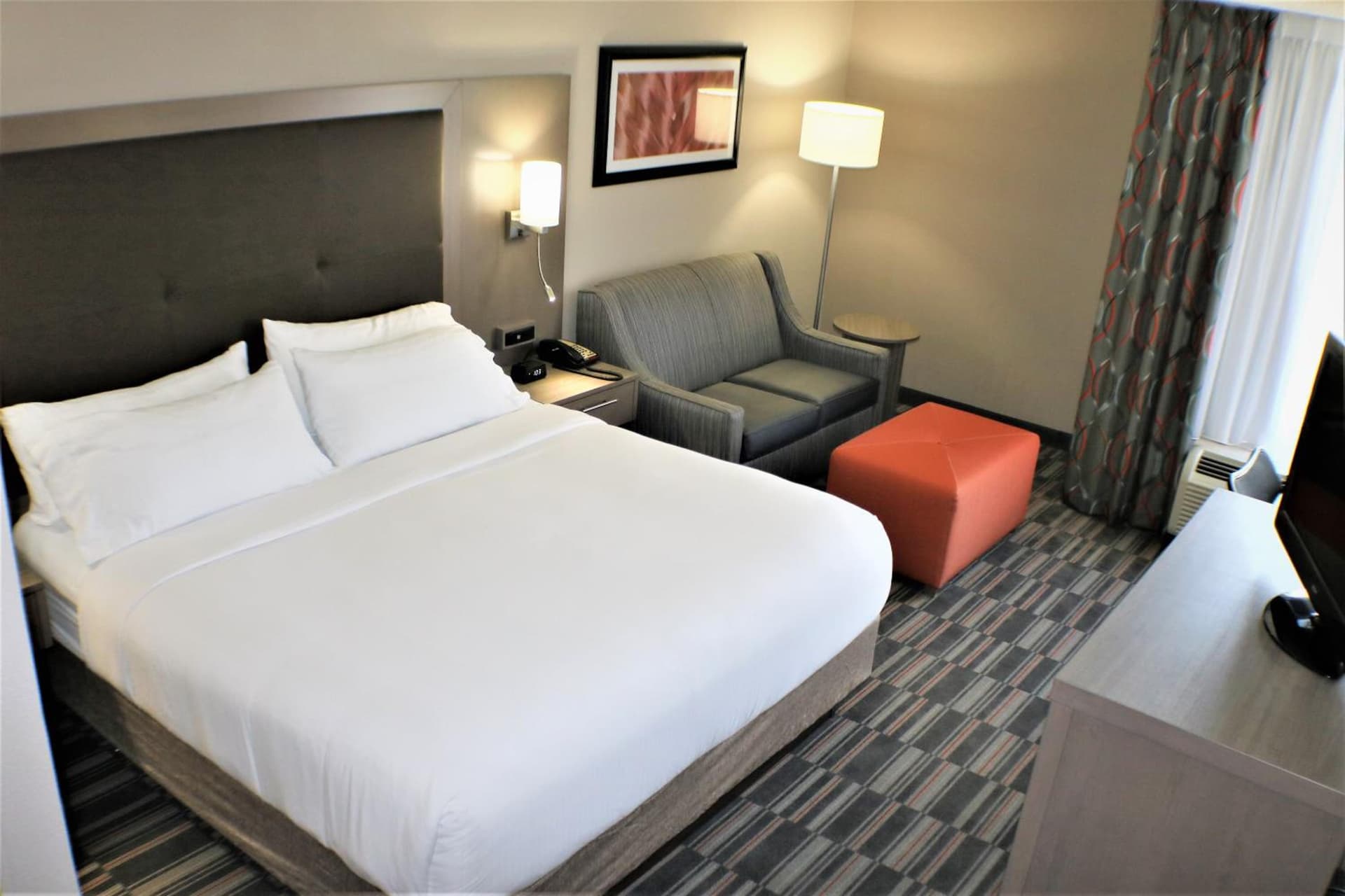 Holiday Inn Express Woodstock-Shenandoah Valley by IHG gallery photo in Woodstock, VA — image 7