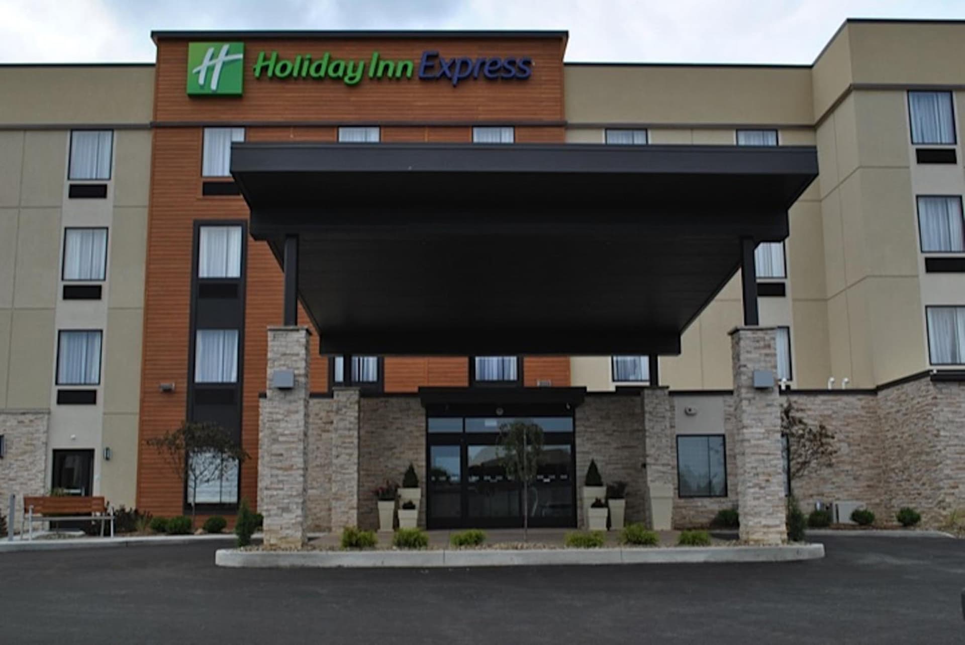 Holiday Inn Express Salem by IHG featured exterior or lobby in Salem, OH — similar hotel
