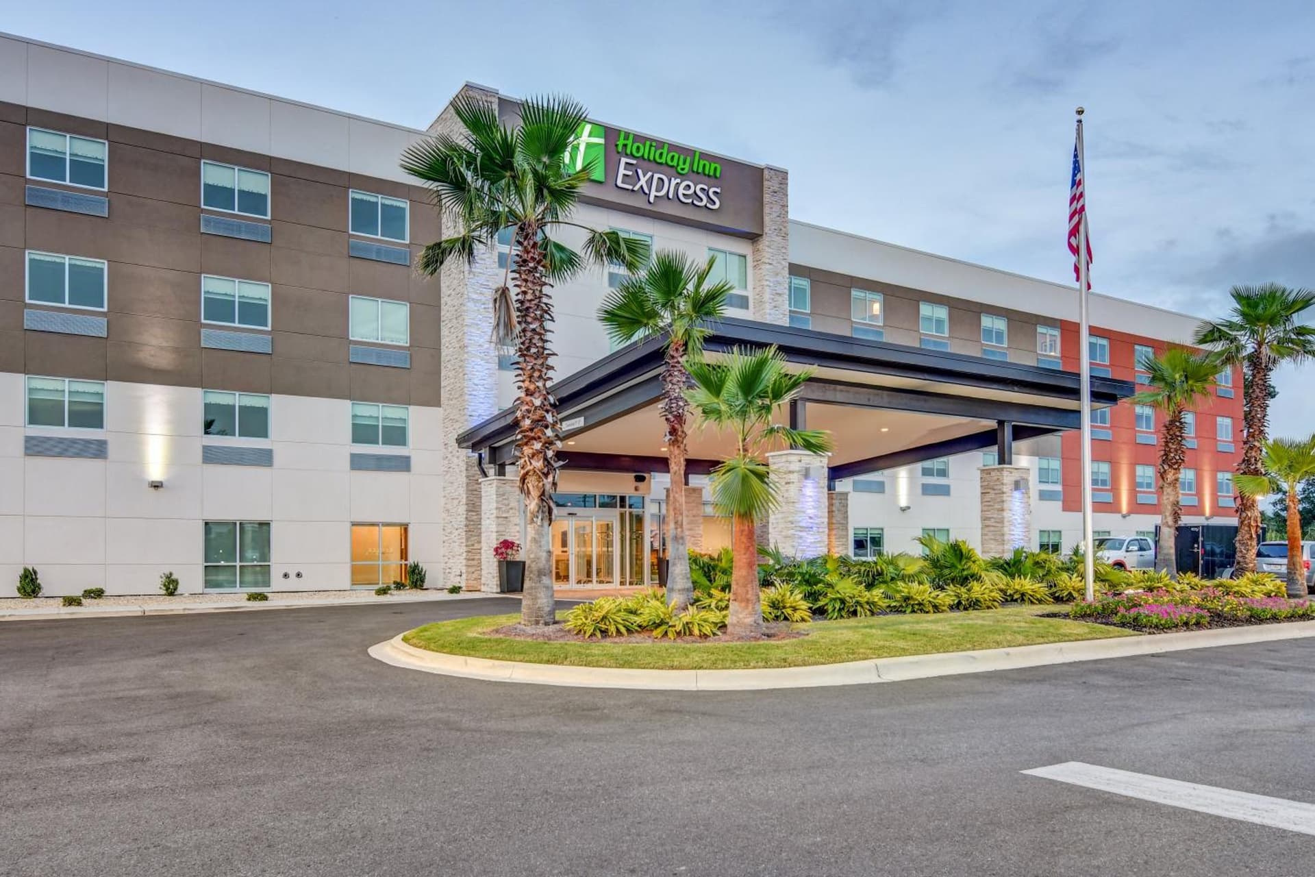 Holiday Inn Express - Fort Walton Beach Central by IHG featured exterior or lobby in Fort Walton Beach, FL — similar hotel