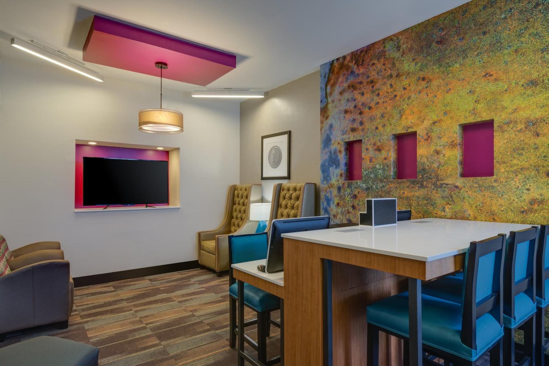 Holiday Inn Express Washington DC East- Andrews AFB by IHG property views in Camp Springs, MD — gallery photo 3