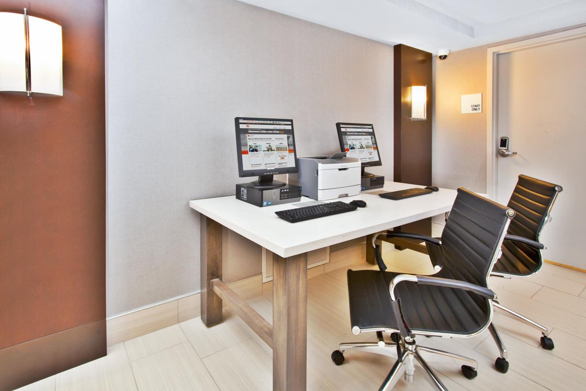 Holiday Inn Express Boston-Waltham by IHG gallery photo in Waltham, MA — image 27