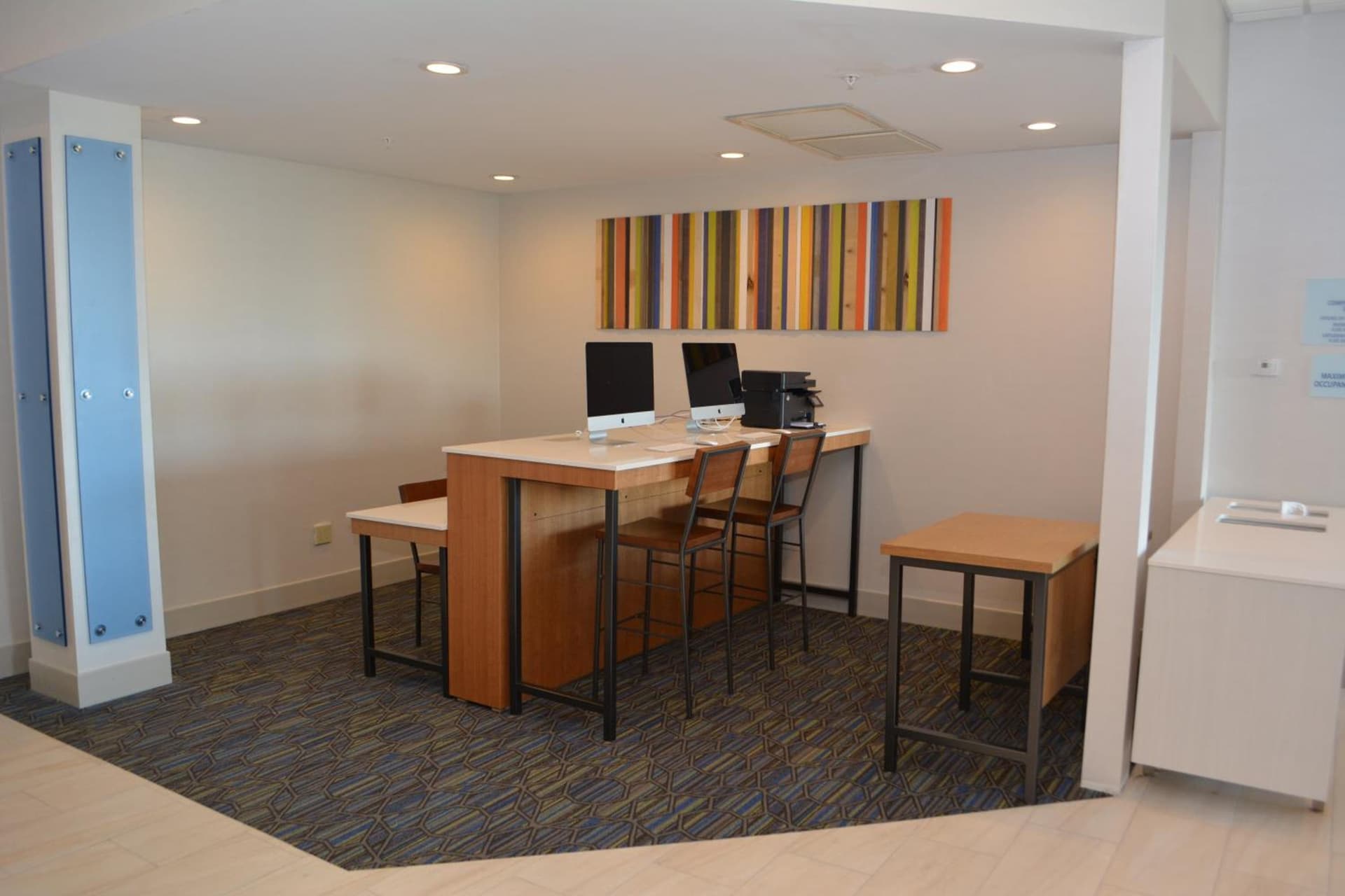 Holiday Inn Express & Suites Waterville - North by IHG interior in Waterville, ME — gallery photo 2