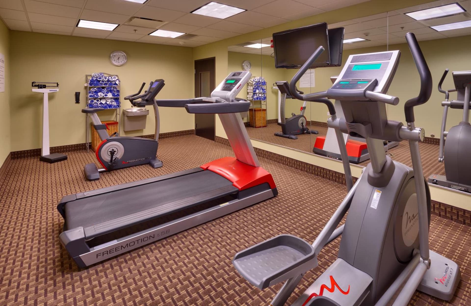 Holiday Inn Express & Suites Overland Park by IHG gallery photo in Overland Park, KS — image 28