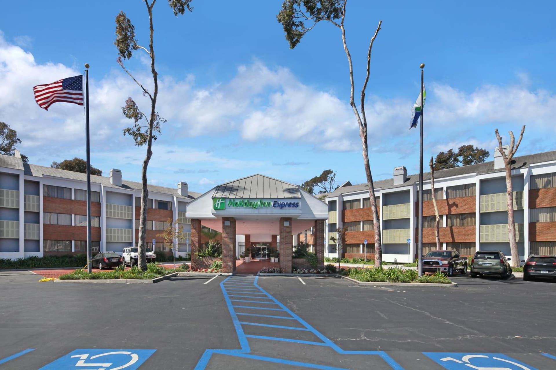 Holiday Inn Express Port Hueneme by IHG featured exterior or lobby in Port Hueneme, CA — similar hotel