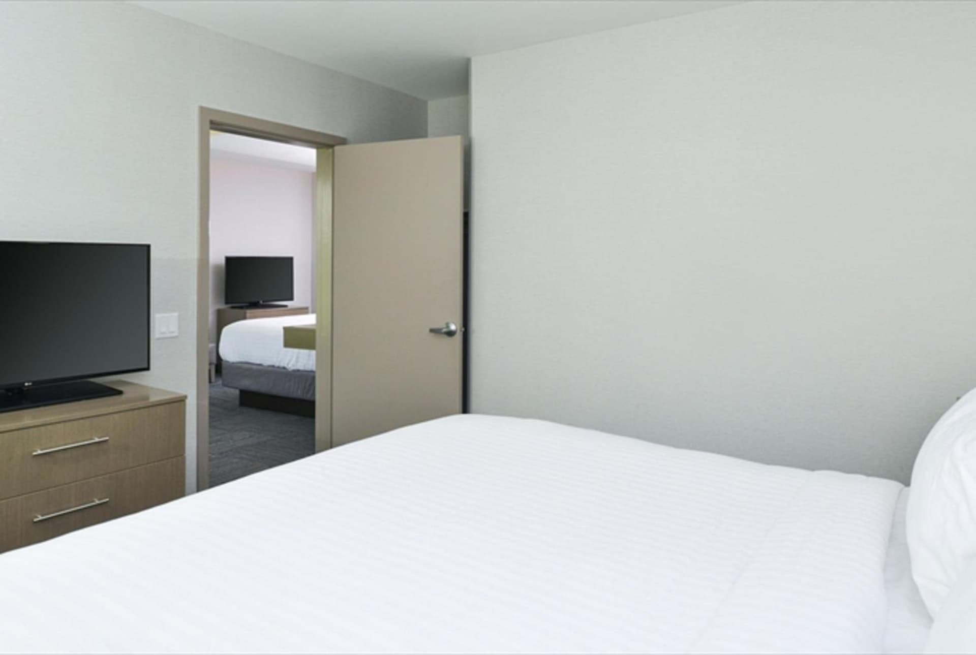 Holiday Inn Express & Suites Shippensburg by IHG gallery photo in Shippensburg, PA — image 32