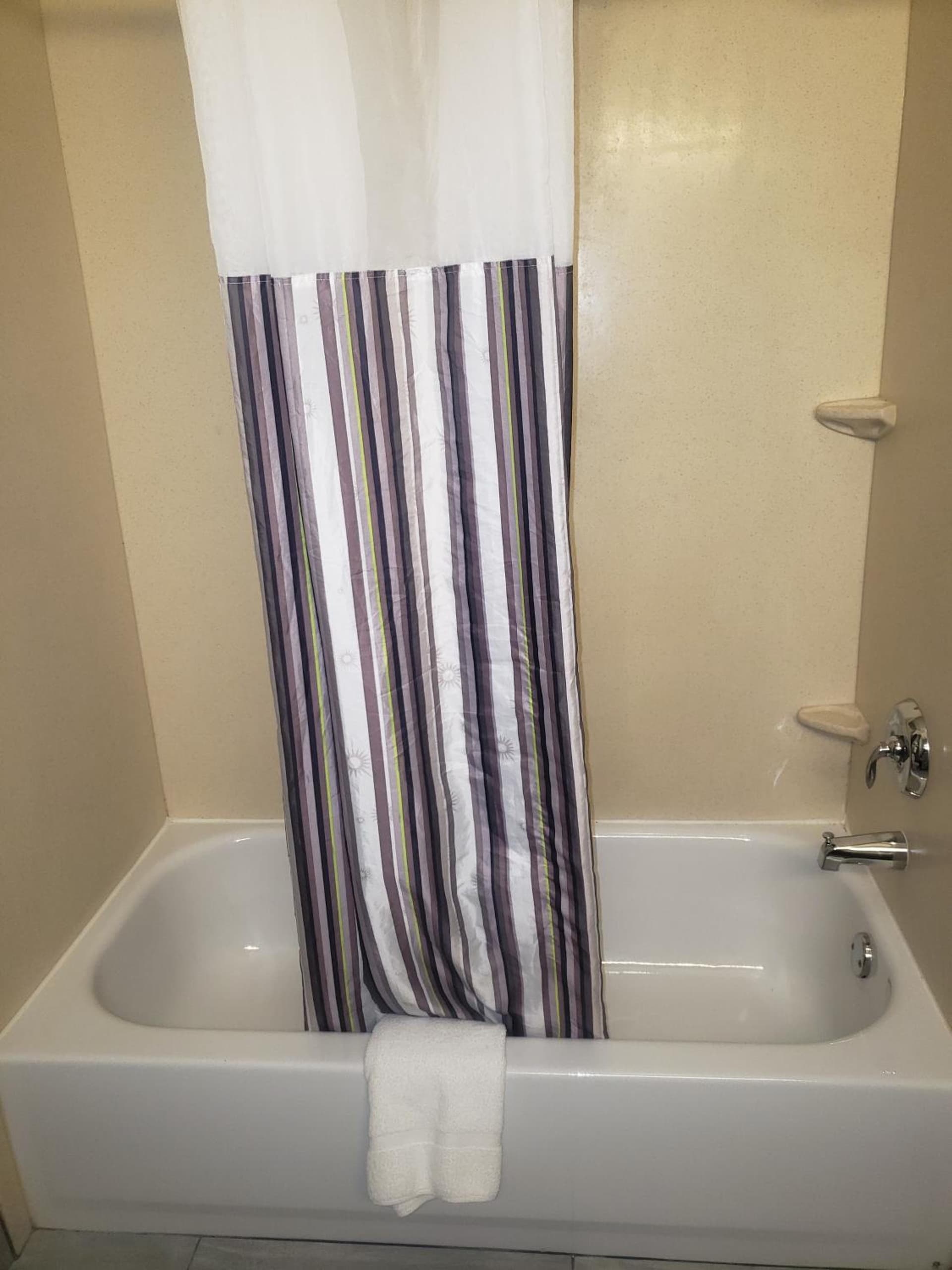 Stay Express Inn & Suites - Mobile, Al gallery photo in Mobile, AL — image 34