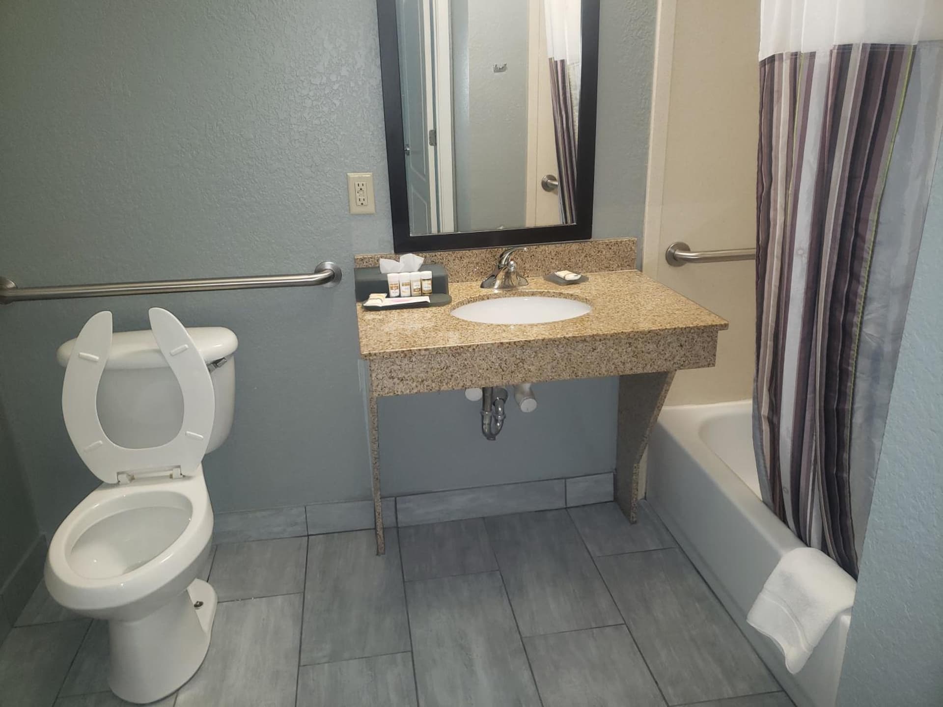 Stay Express Inn & Suites - Mobile, Al gallery photo in Mobile, AL — image 24
