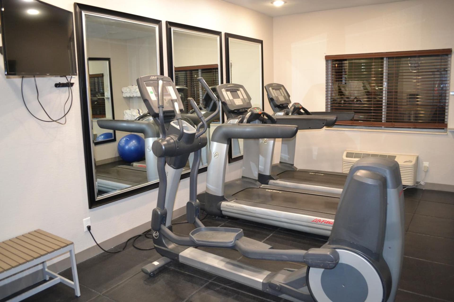 Country Inn & Suites by Radisson, Fairview Heights, IL gallery photo in Fairview Heights, IL — image 27
