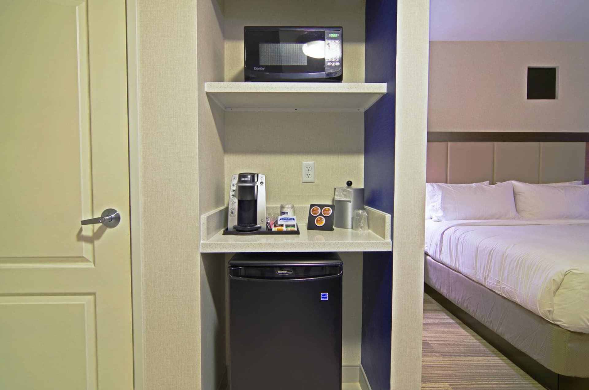 Holiday Inn Express & Suites - Phoenix North - Scottsdale by IHG gallery photo in Phoenix, AZ — image 30