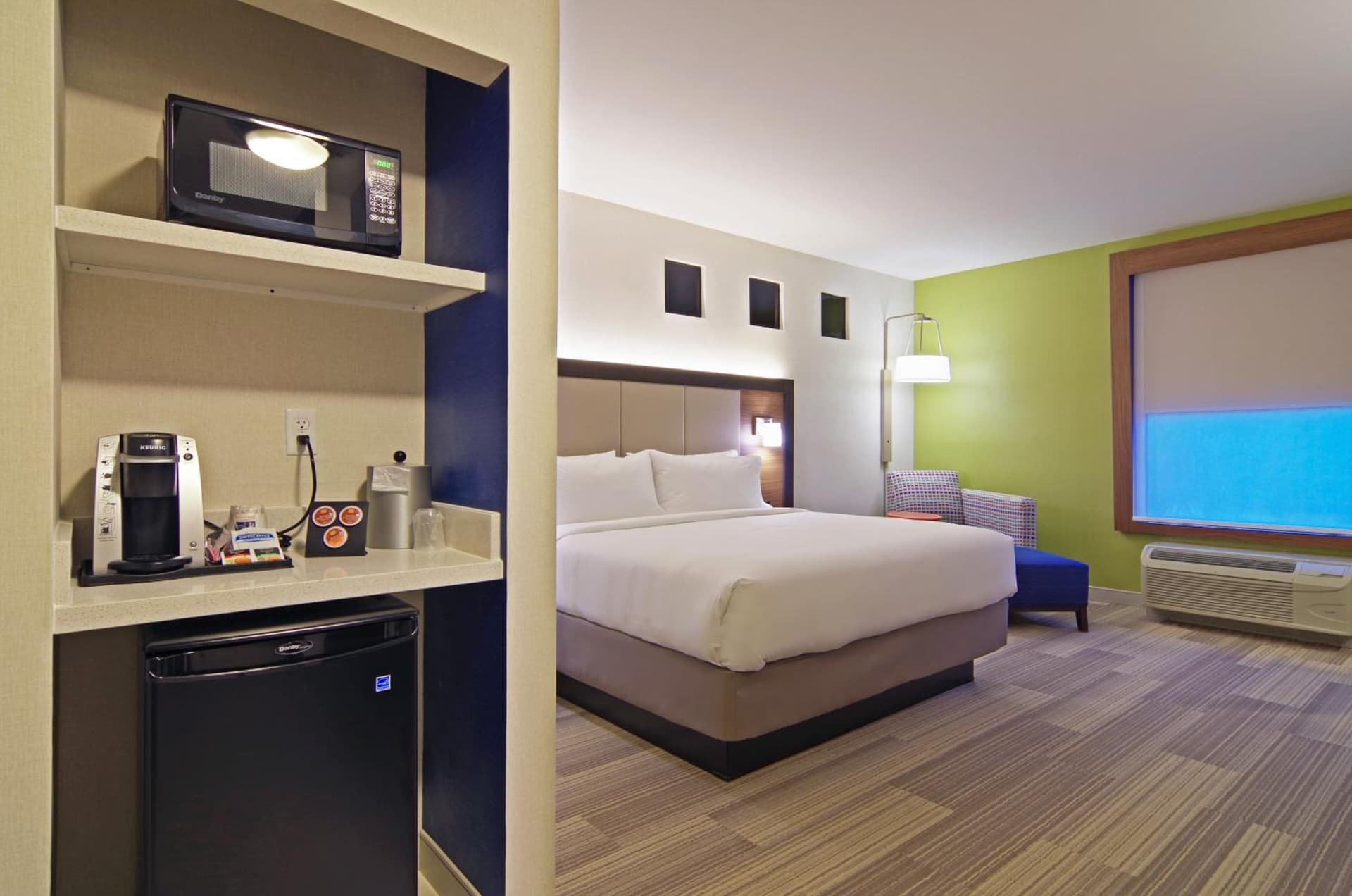 Holiday Inn Express & Suites - Phoenix North - Scottsdale by IHG gallery photo in Phoenix, AZ — image 11