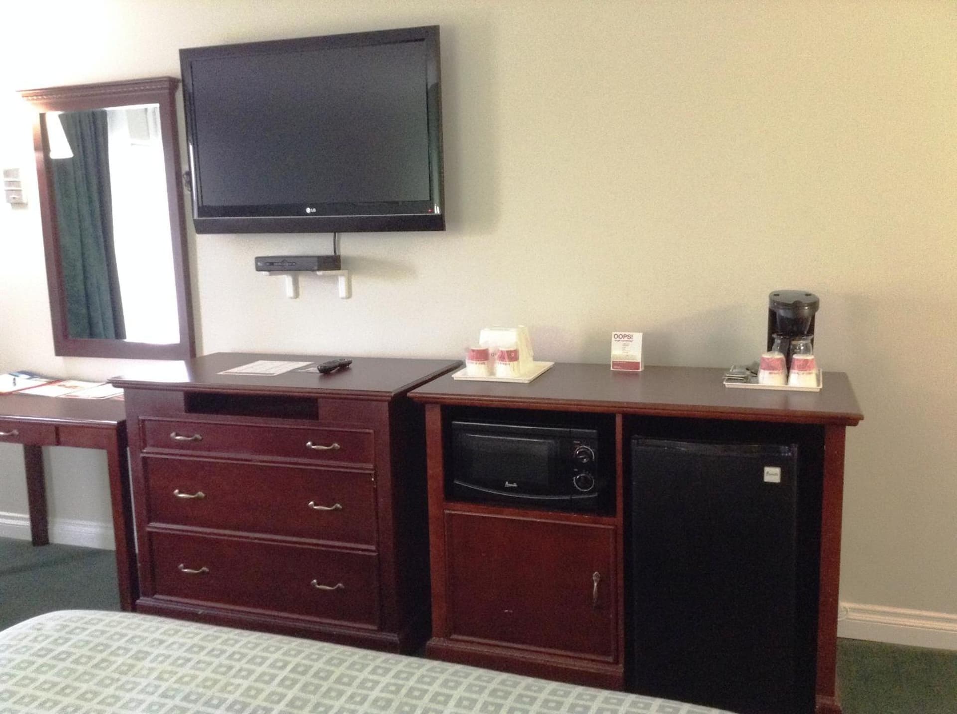 Ramada by Wyndham Oceanside gallery photo in Oceanside, CA — image 32