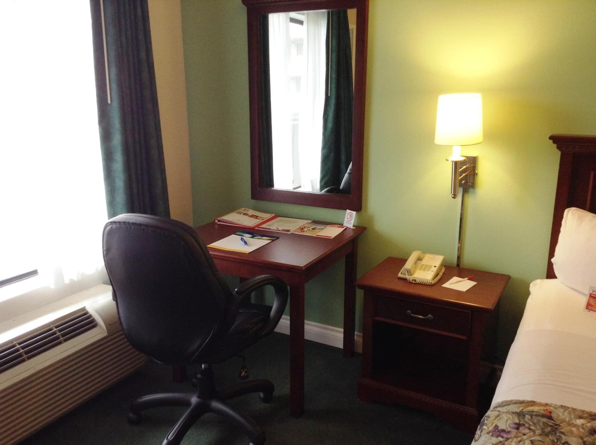 Ramada by Wyndham Oceanside gallery photo in Oceanside, CA — image 11