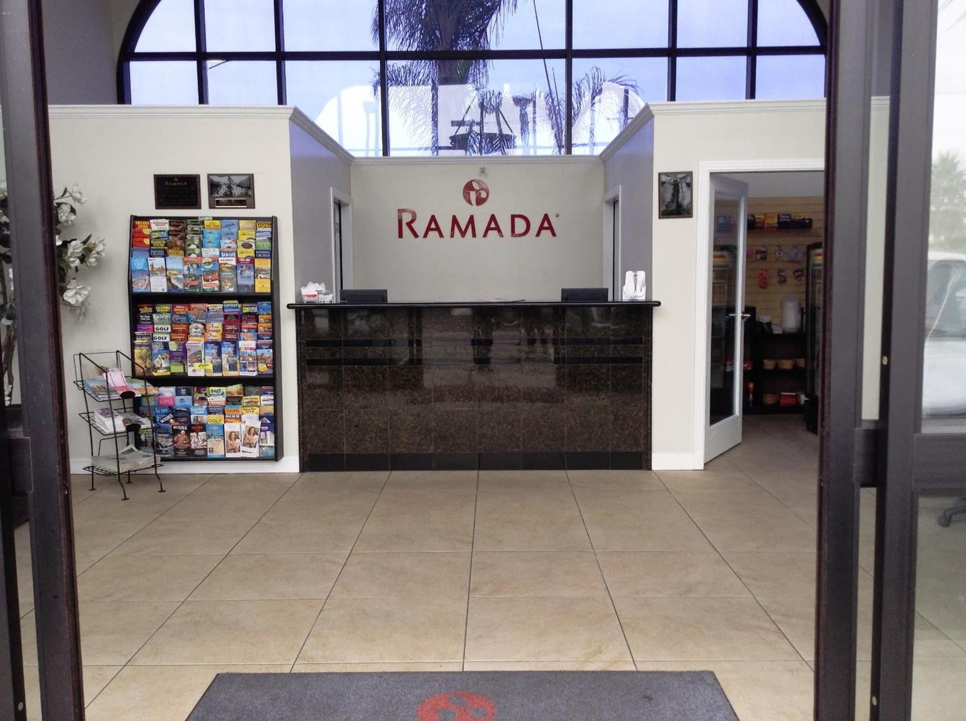 Ramada by Wyndham Oceanside gallery photo in Oceanside, CA — image 31