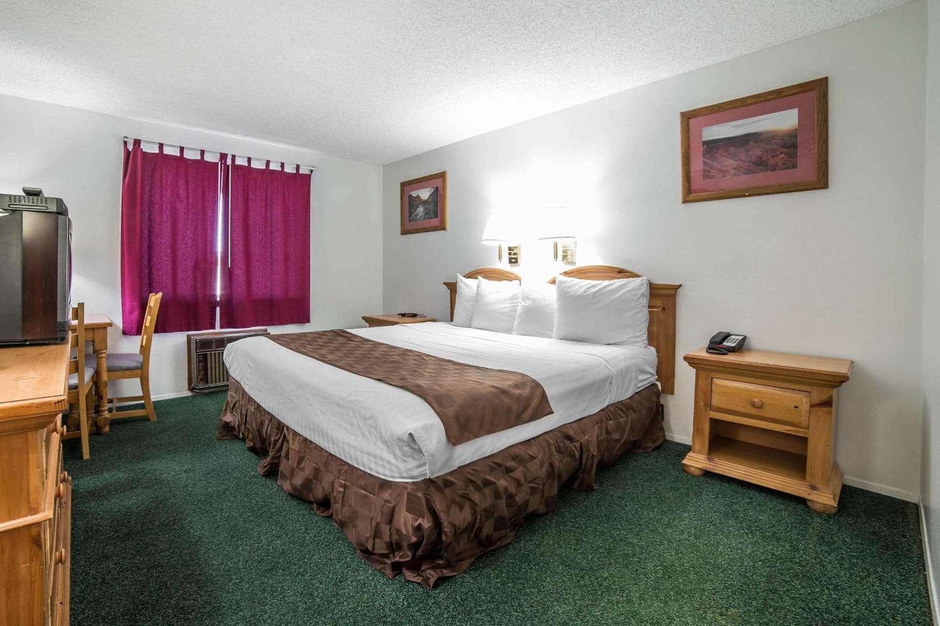 Rodeway Inn Bryce Canyon property views in Panguitch, UT — gallery photo 3