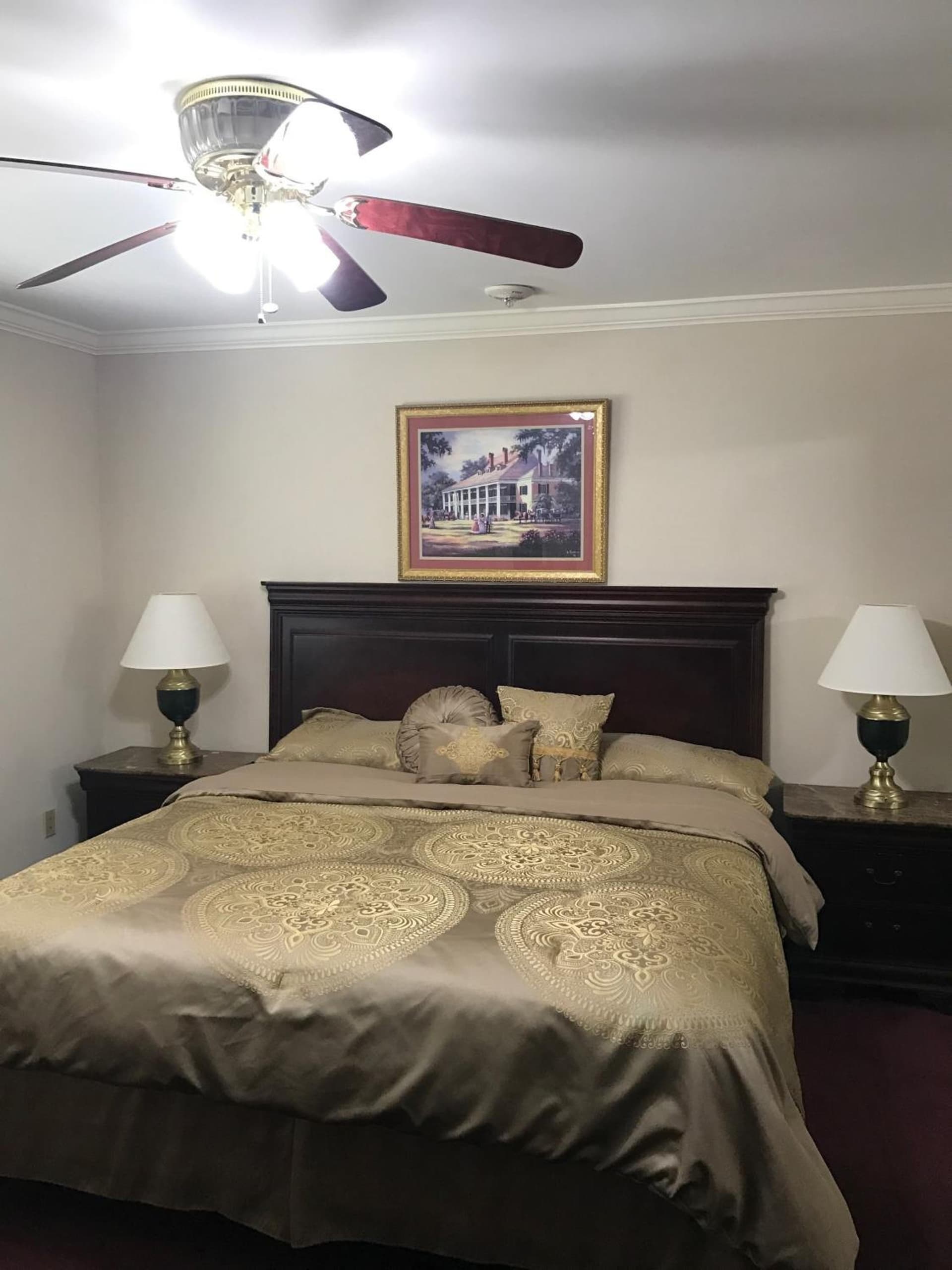 LA Plaza Apartments gallery photo in Metairie, LA — image 10