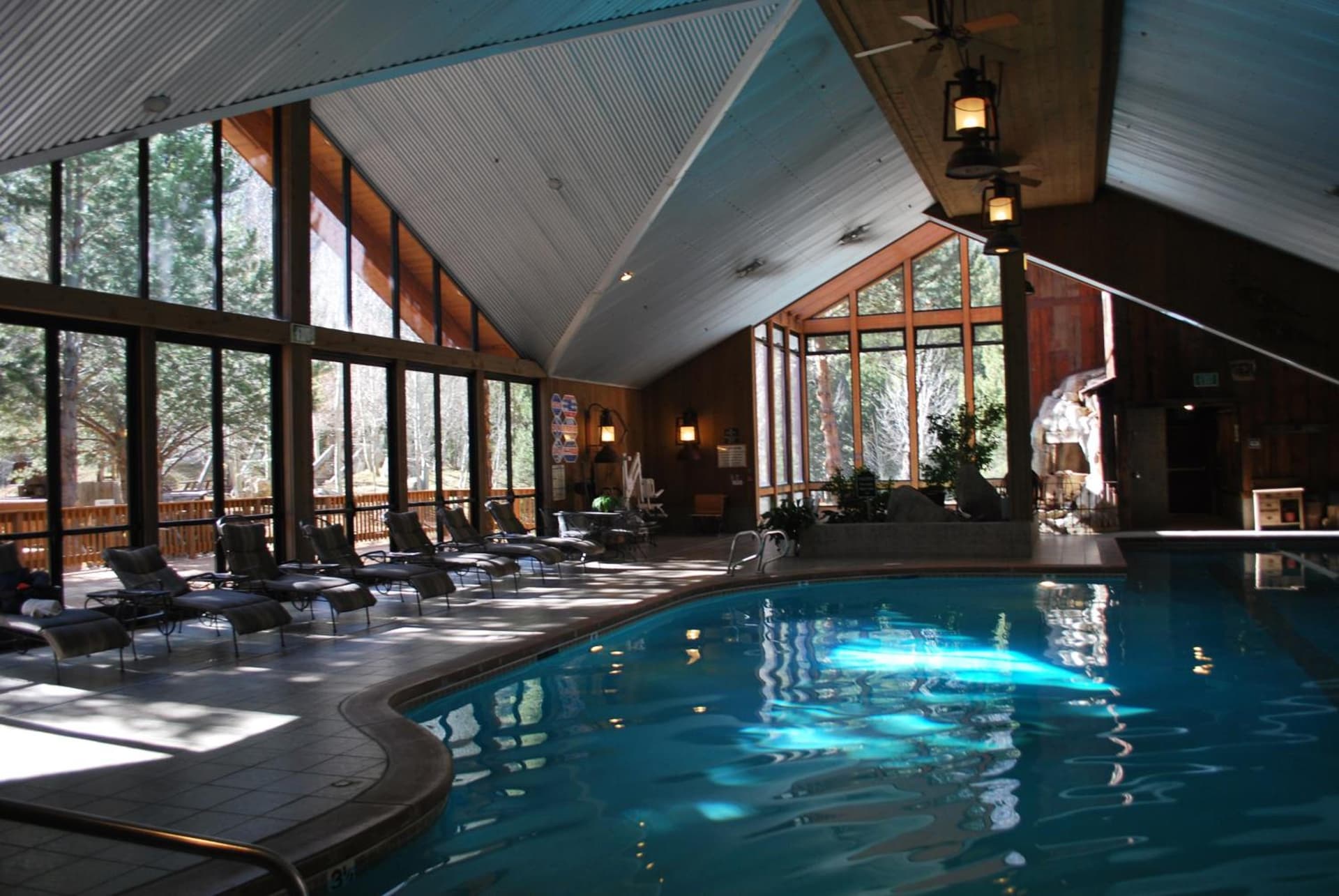 Double Eagle Resort and Spa property views in June Lake, CA — gallery photo 3