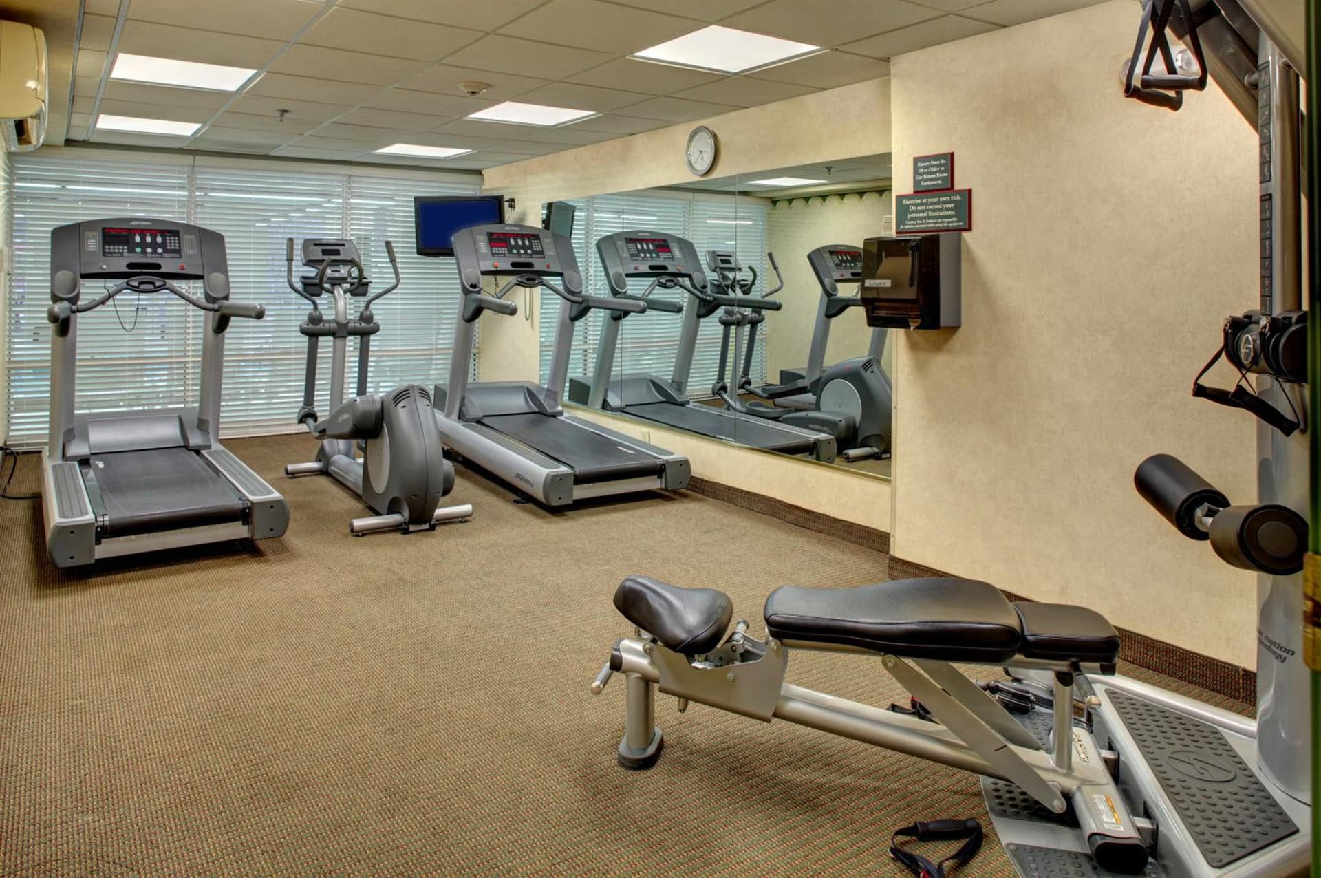 La Quinta Inn & Suites by Wyndham Downtown Asheville gallery photo in Asheville, NC — image 70