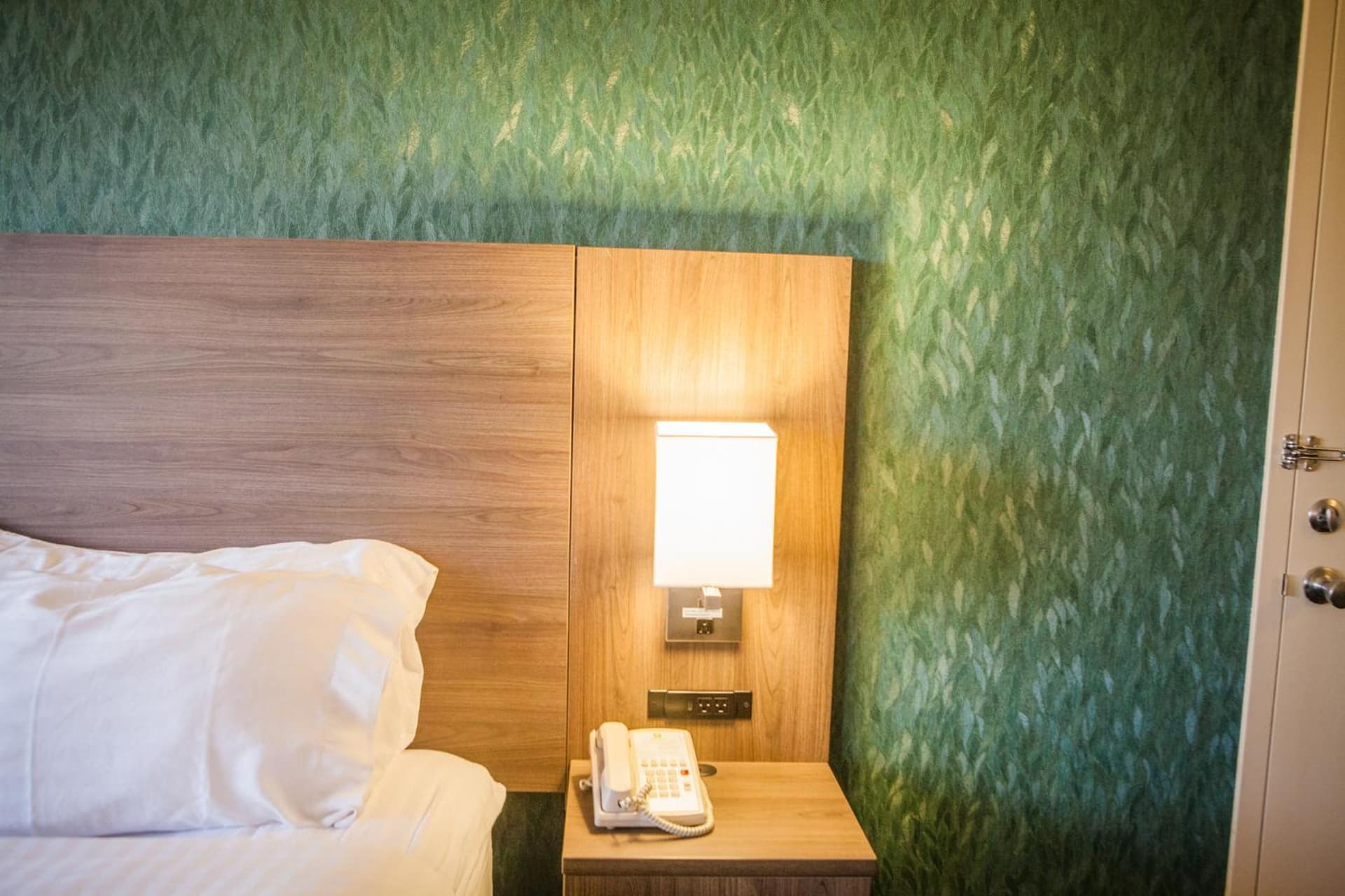 Holiday Inn Des Moines-Downtown-Mercy Campus by IHG gallery photo in Des Moines, IA — image 13