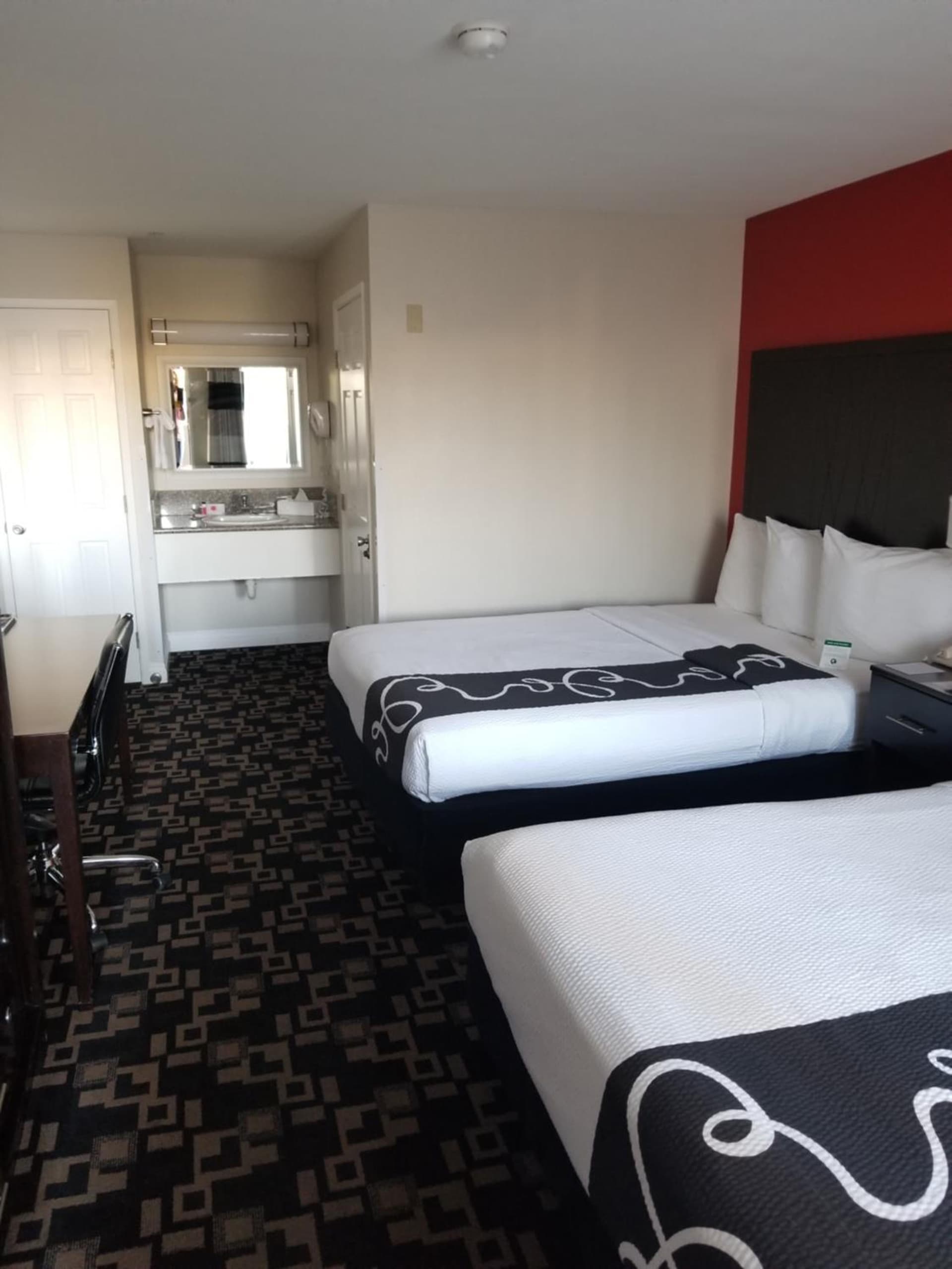 Ramada by Wyndham Oceanside gallery photo in Oceanside, CA — image 24