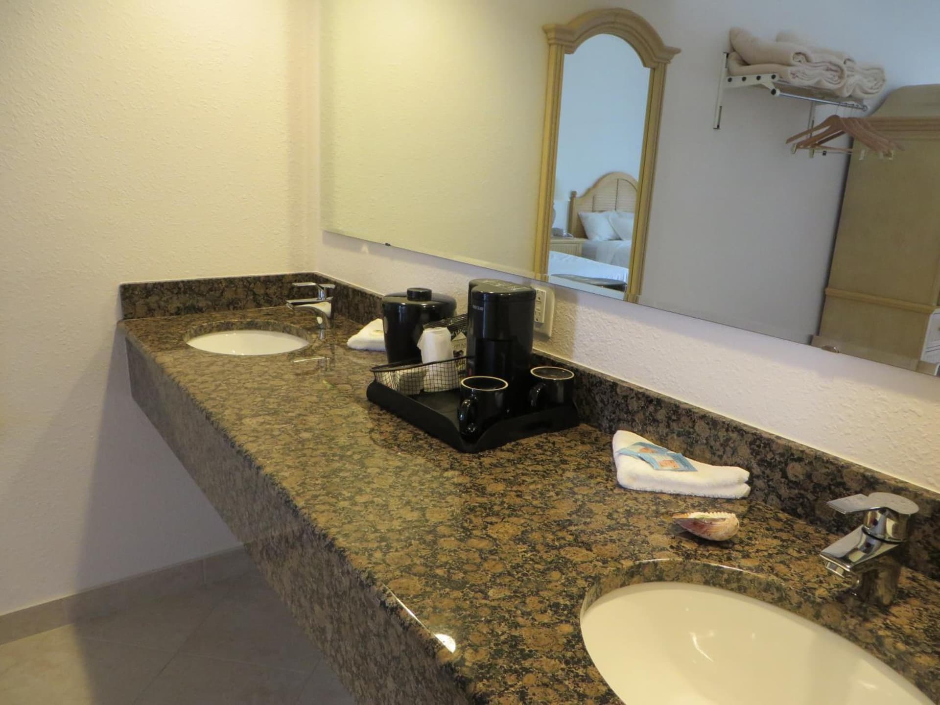 Dolphin Key Resort - Cape Coral gallery photo in Cape Coral, FL — image 16