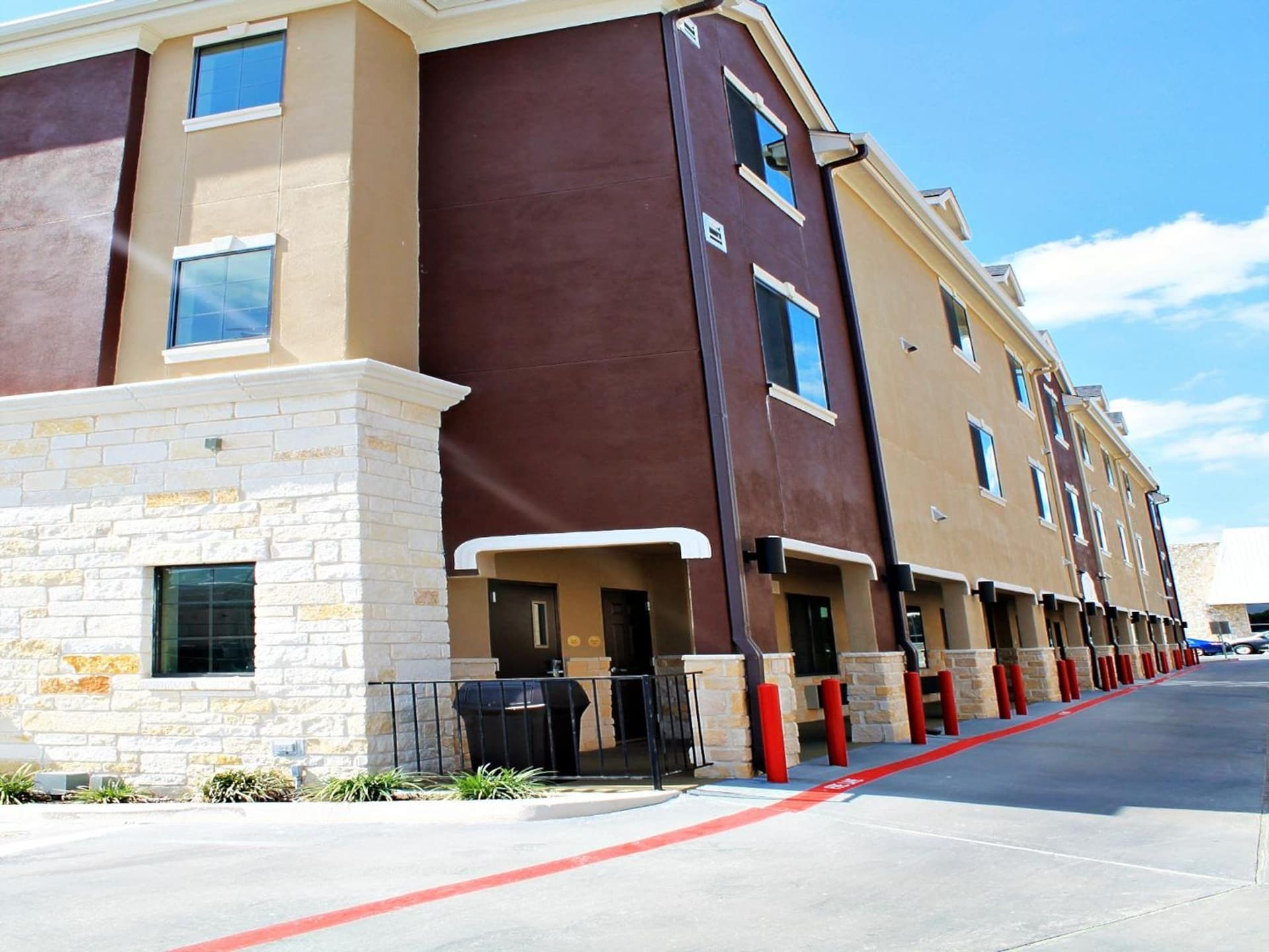 Cityview Inn & Suites Downtown /RiverCenter Area featured exterior or lobby in San Antonio, TX — similar hotel