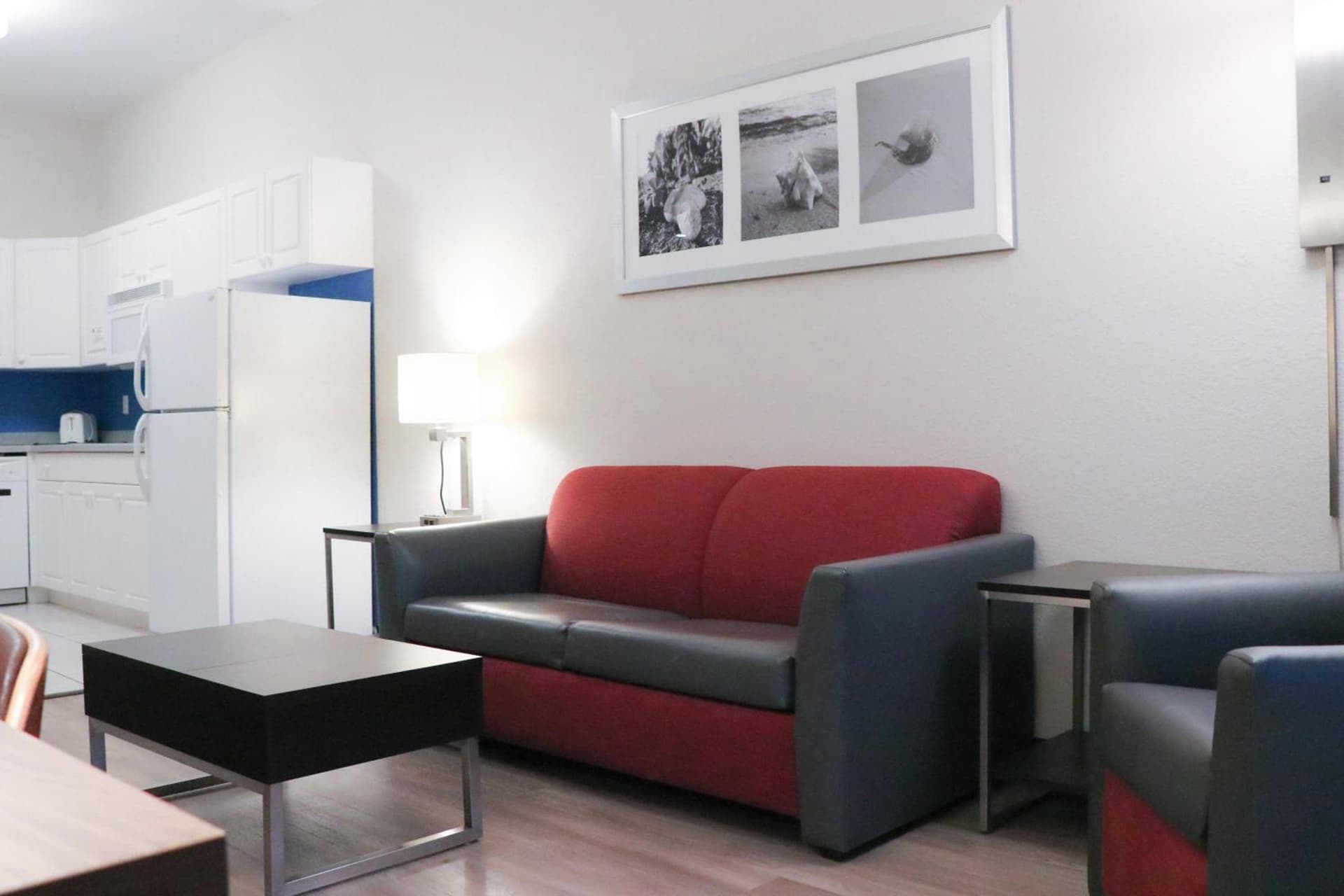 Days Inn & Suites by Wyndham Fort Myers Near JetBlue Park gallery photo in Fort Myers, FL — image 27